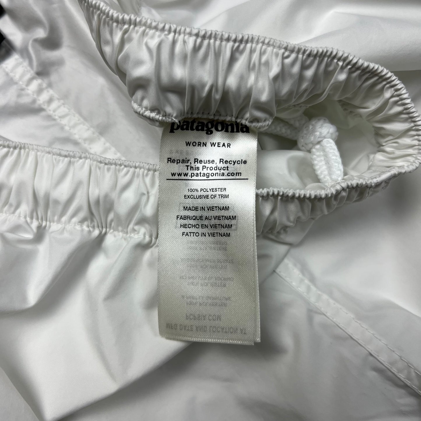Patagonia White Worn Wear Field Shorts - M