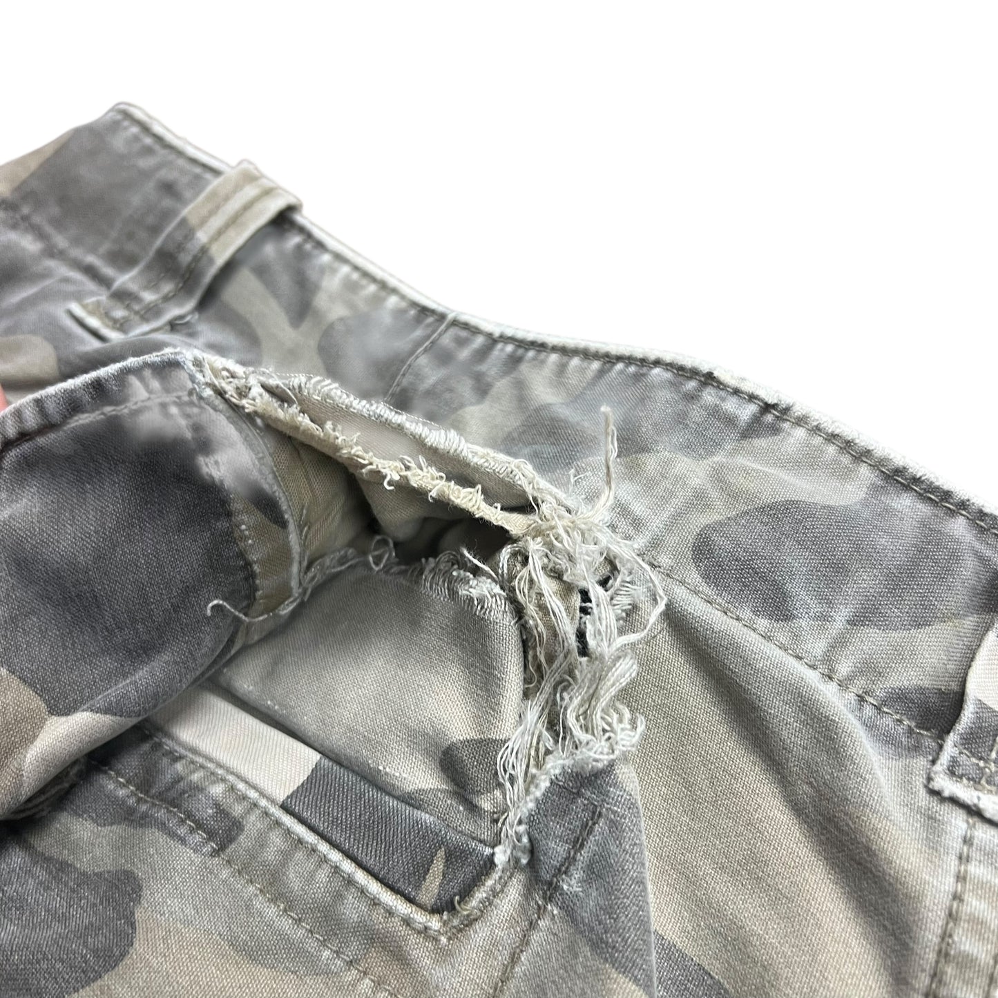 Old Navy Desert Camo Baggy Cargo Shorts - 40"