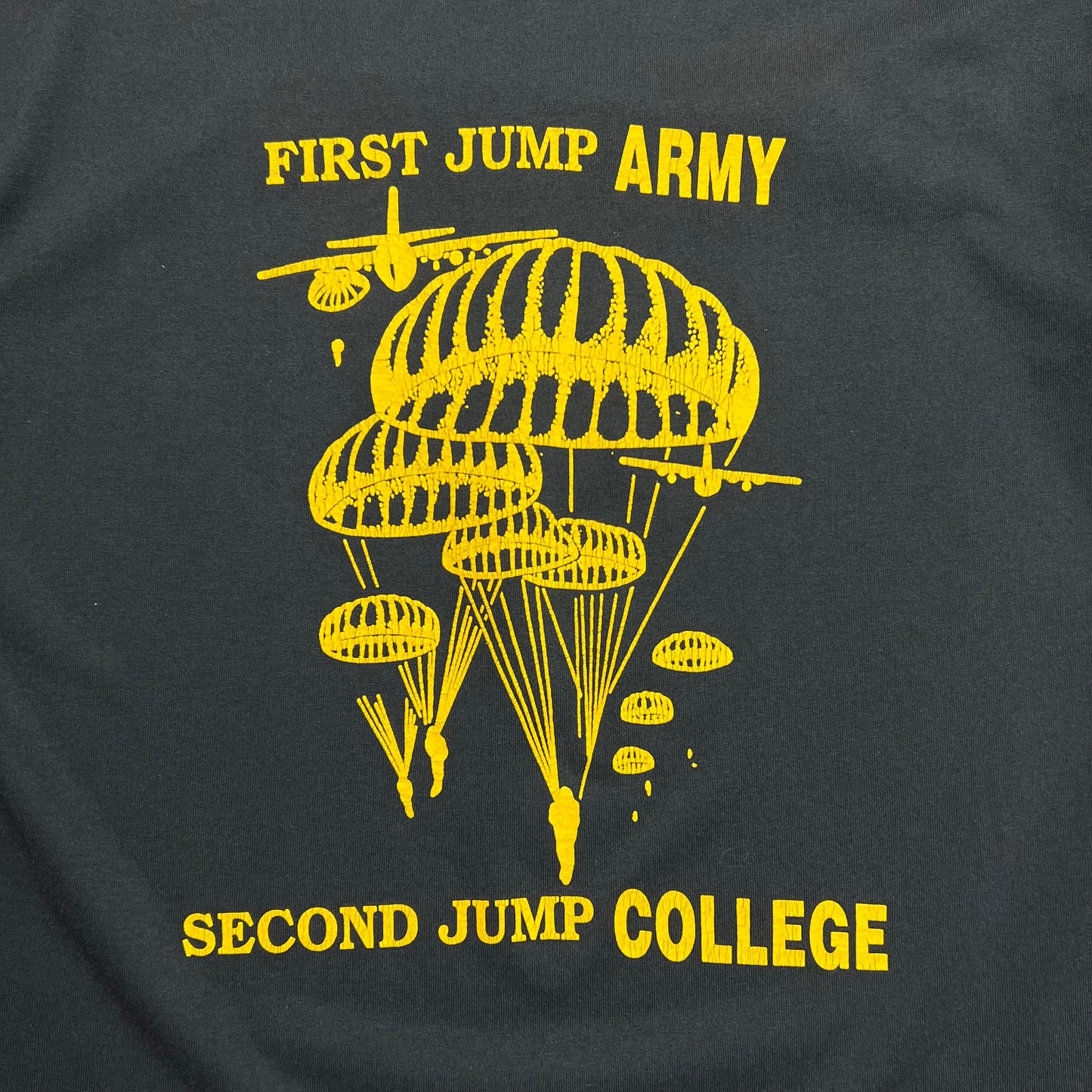 U.S. ARMY Parachuting T-shirt - L
