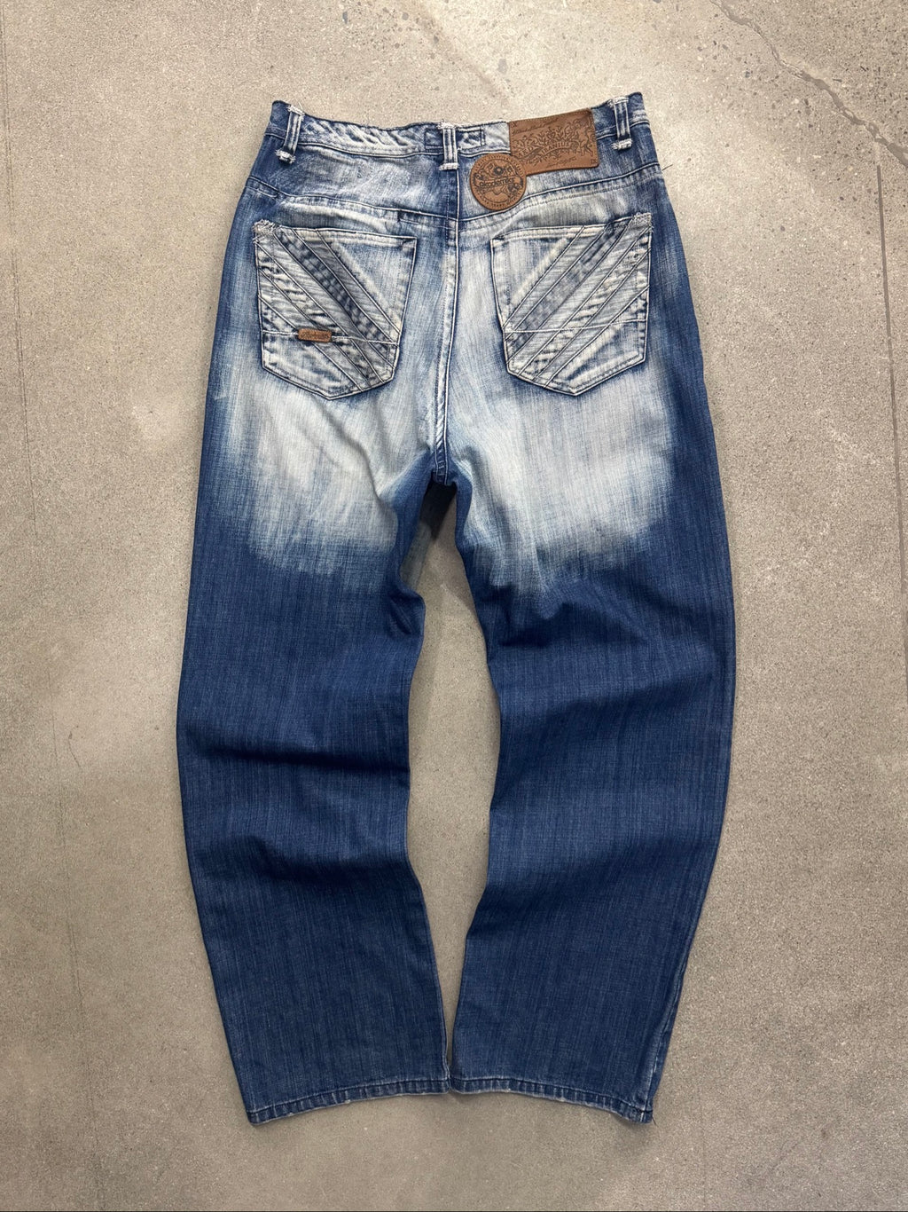 Akademiks Faded & Baggy Jeans - 35"