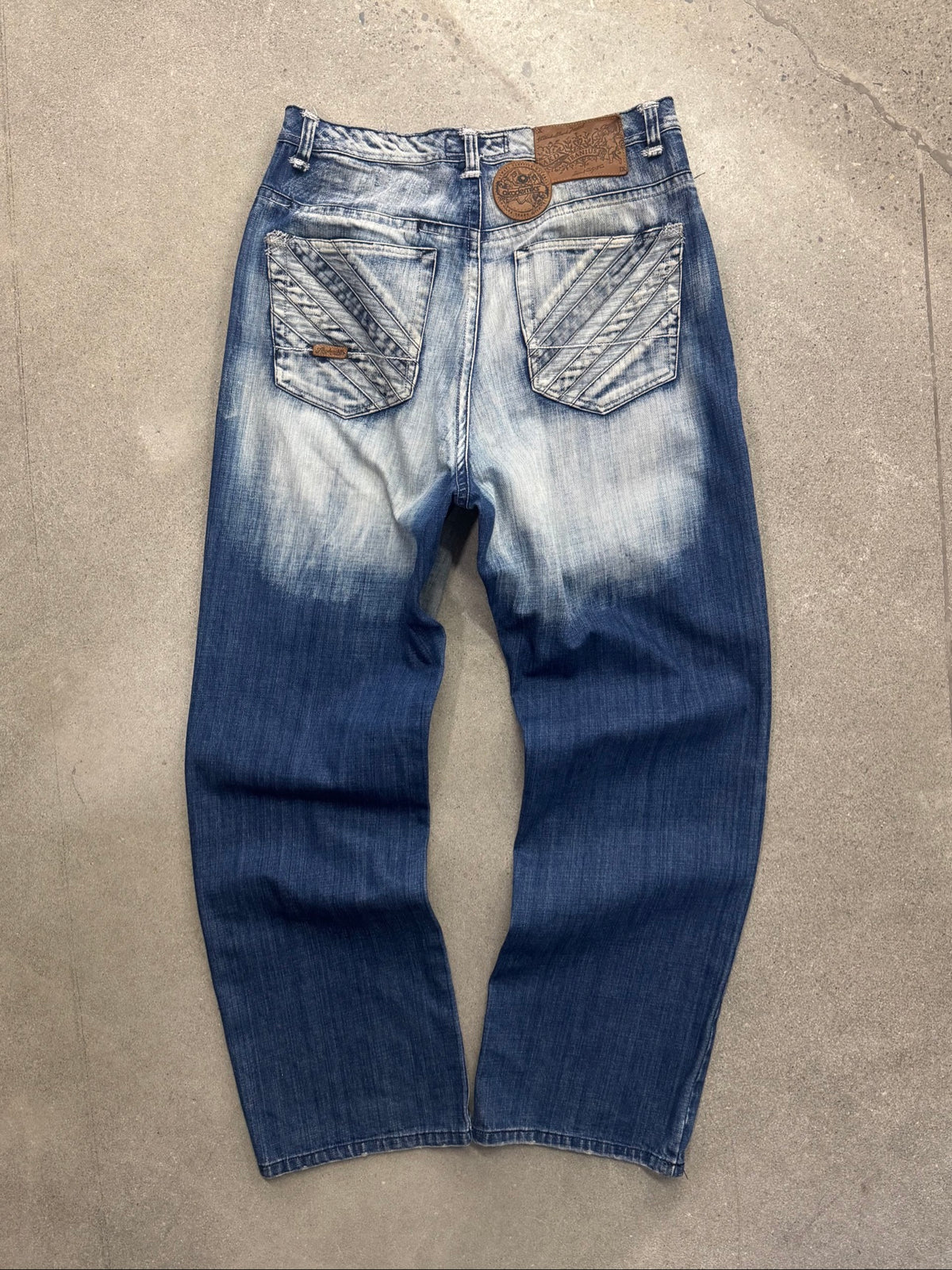 Akademiks Faded & Baggy Jeans - 35"