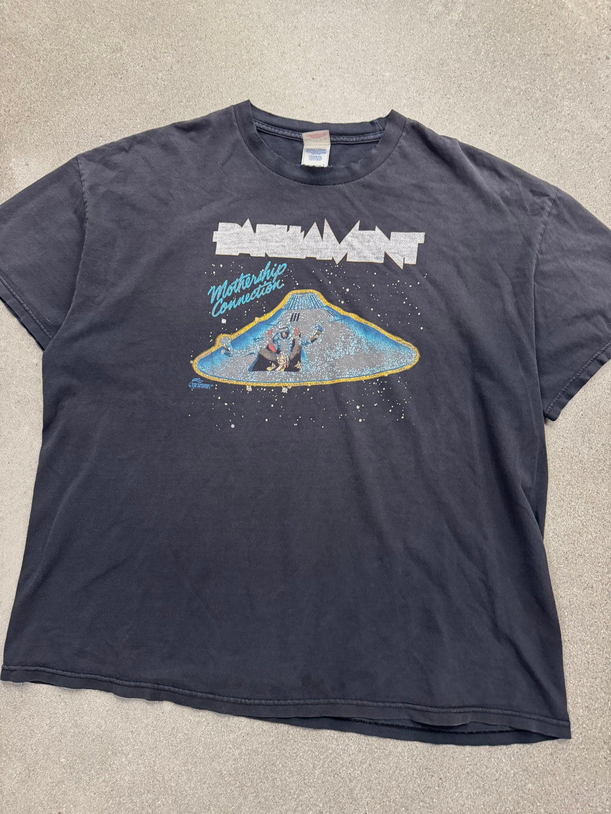 Parliament Funkadelic Mothership Connection T-Shirt - XL