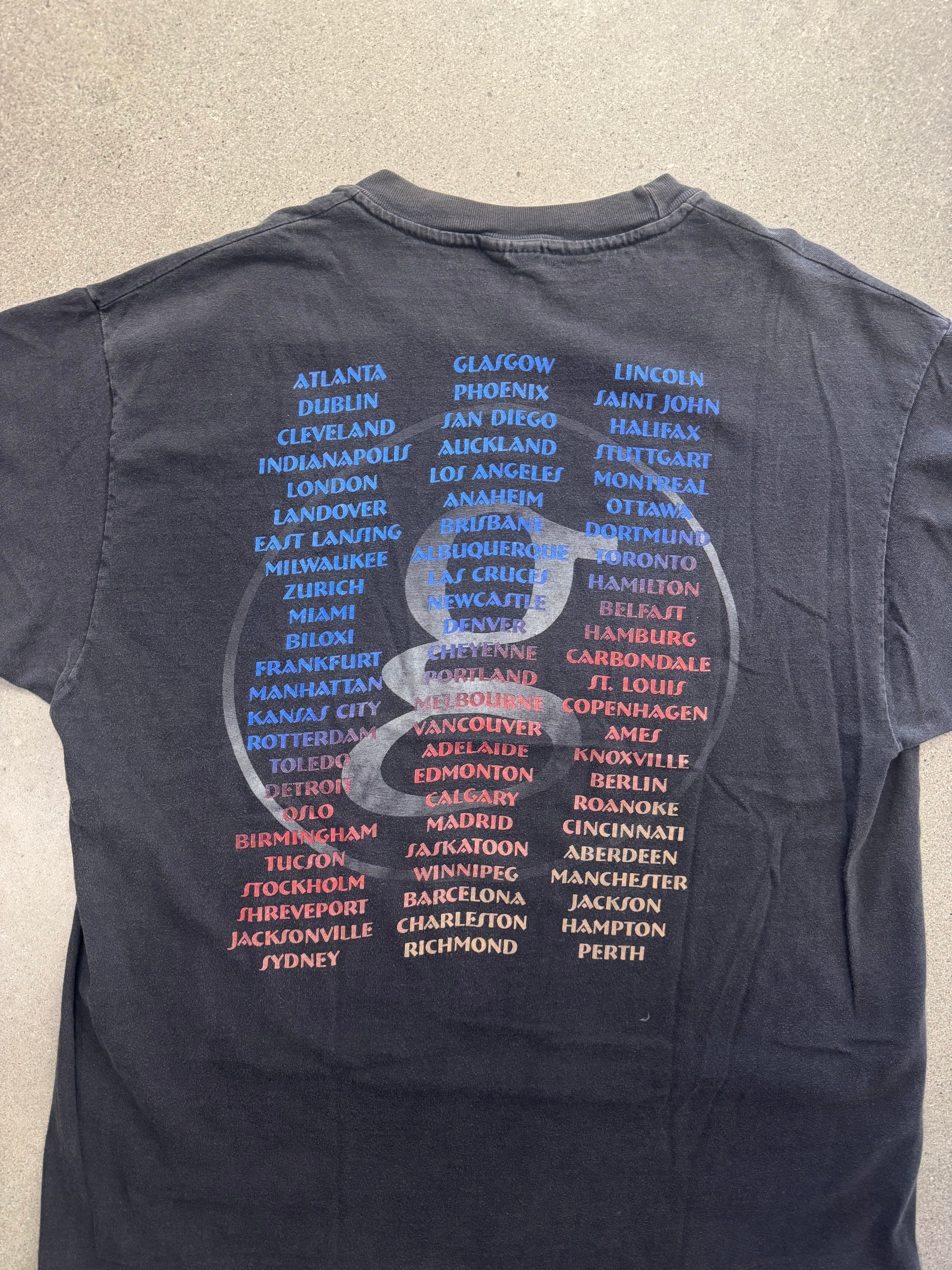 Ausgeblichenes Garth Brooks Fresh Horses Tour T-Shirt von 1996 – XL