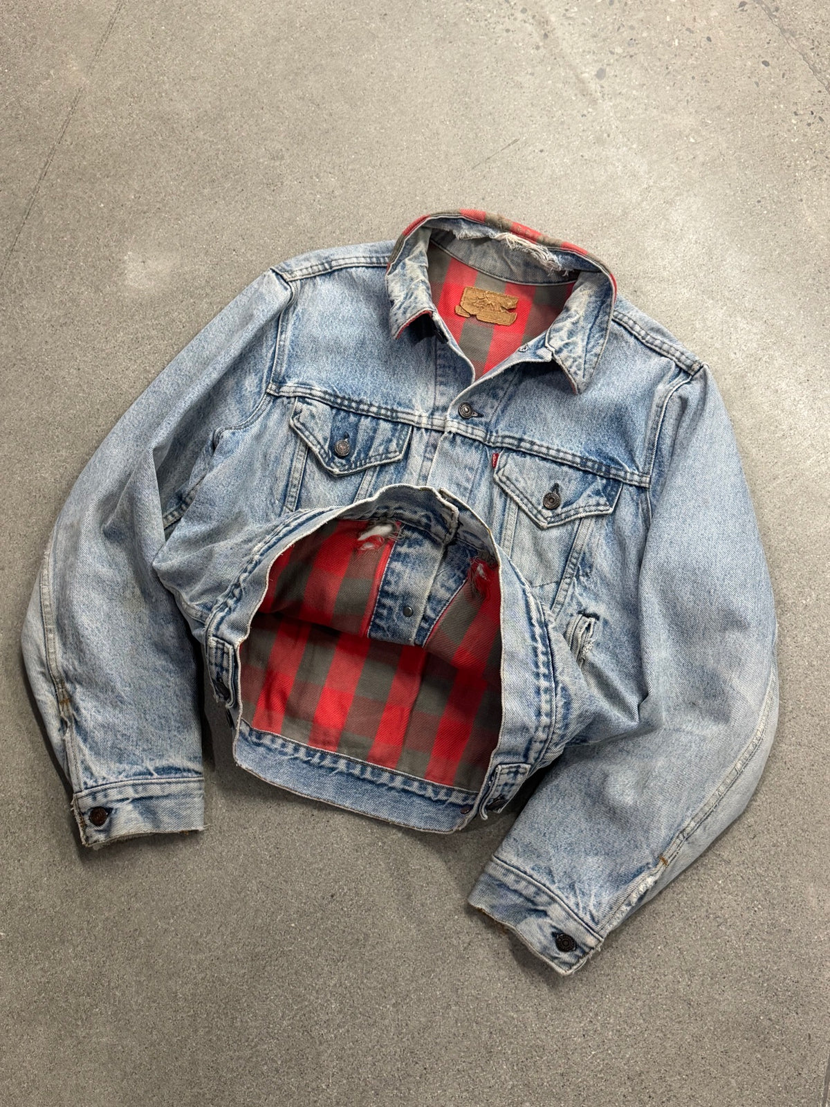 Levi's Flannel-Lined Denim Trucker Jacket - M