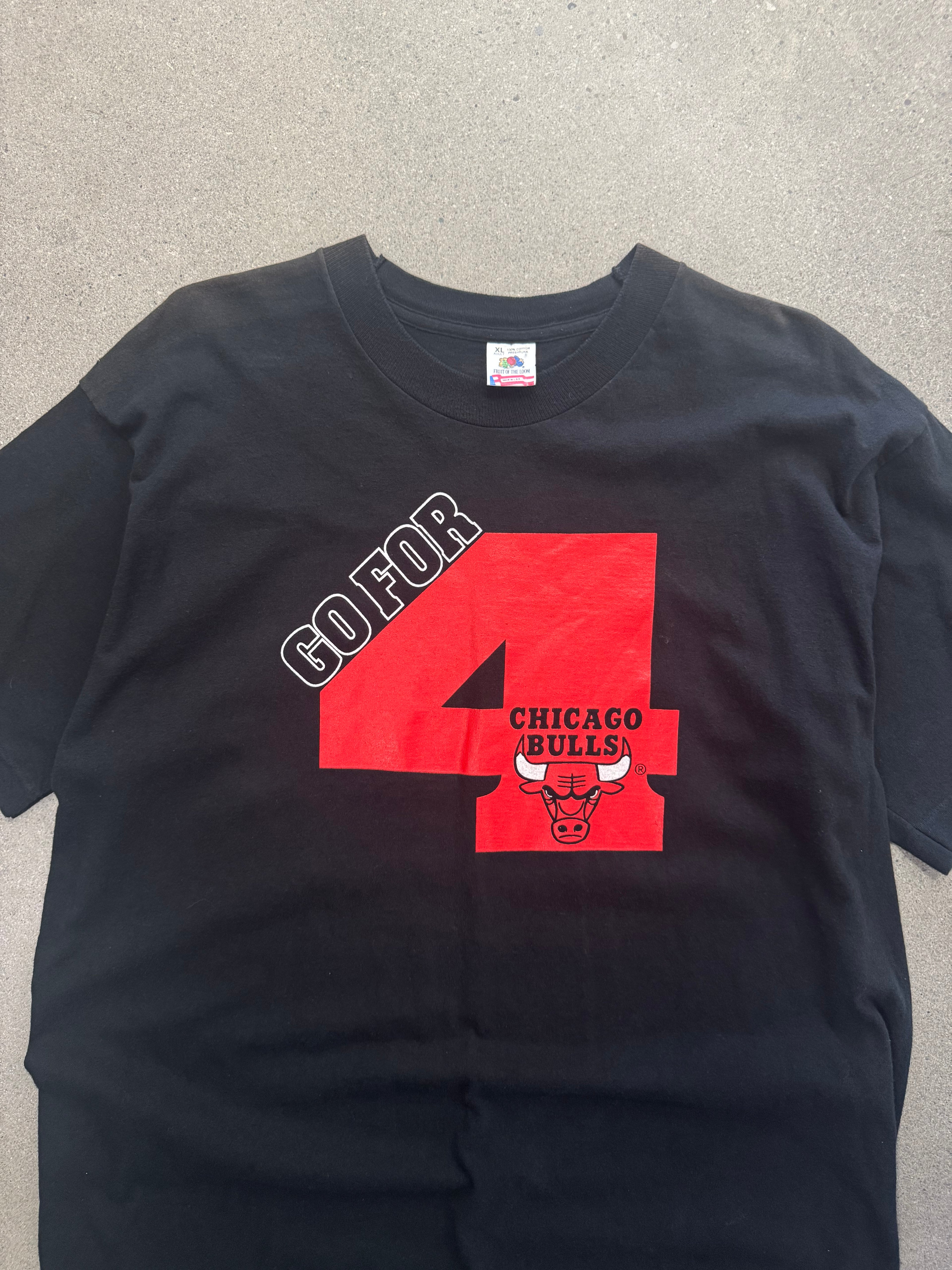 1998 Chicago Bulls Go For 4 NBA T-Shirt – XL