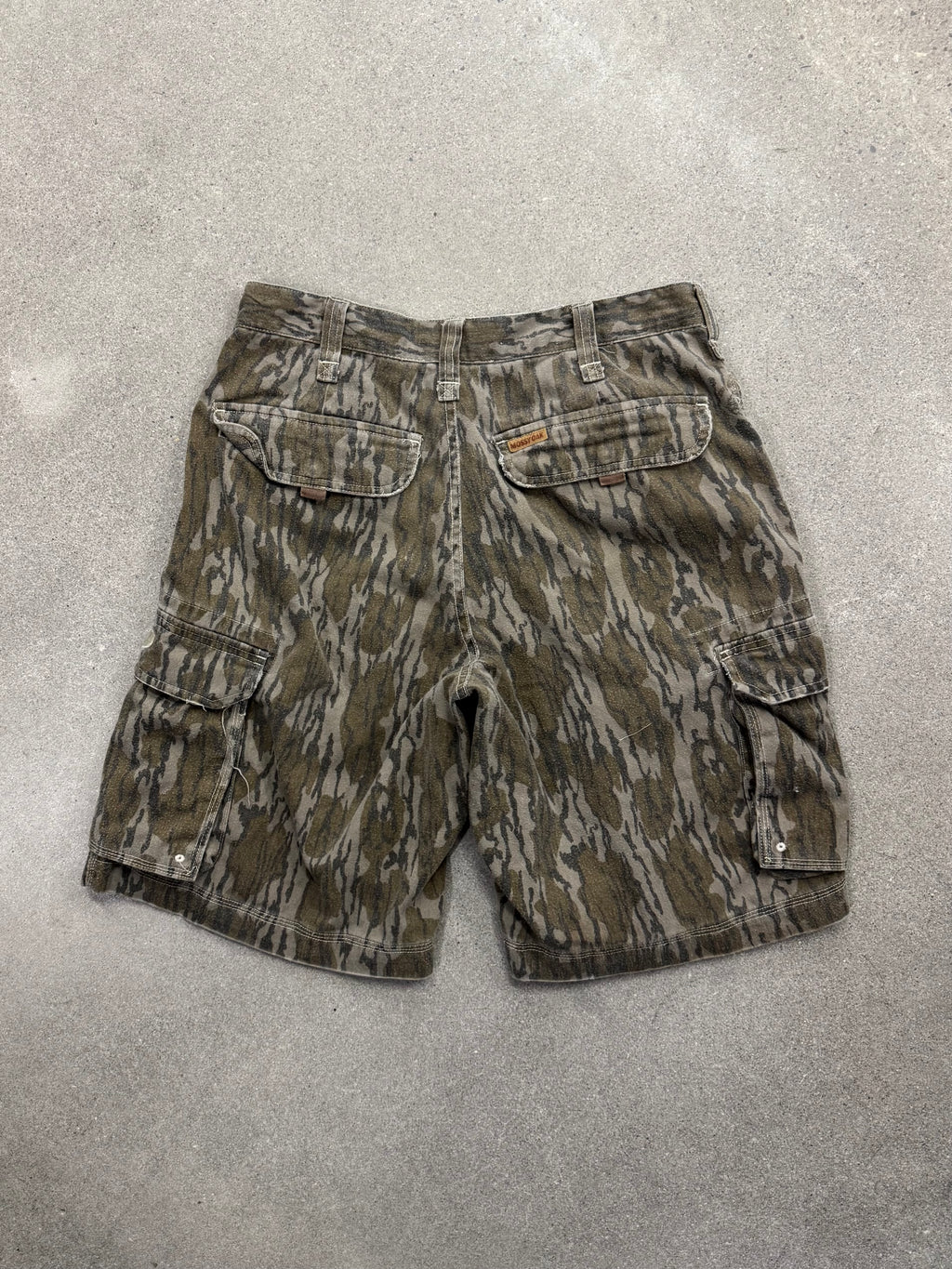 Mossy Oak Bottomland Cargo Camo Shorts - 32”