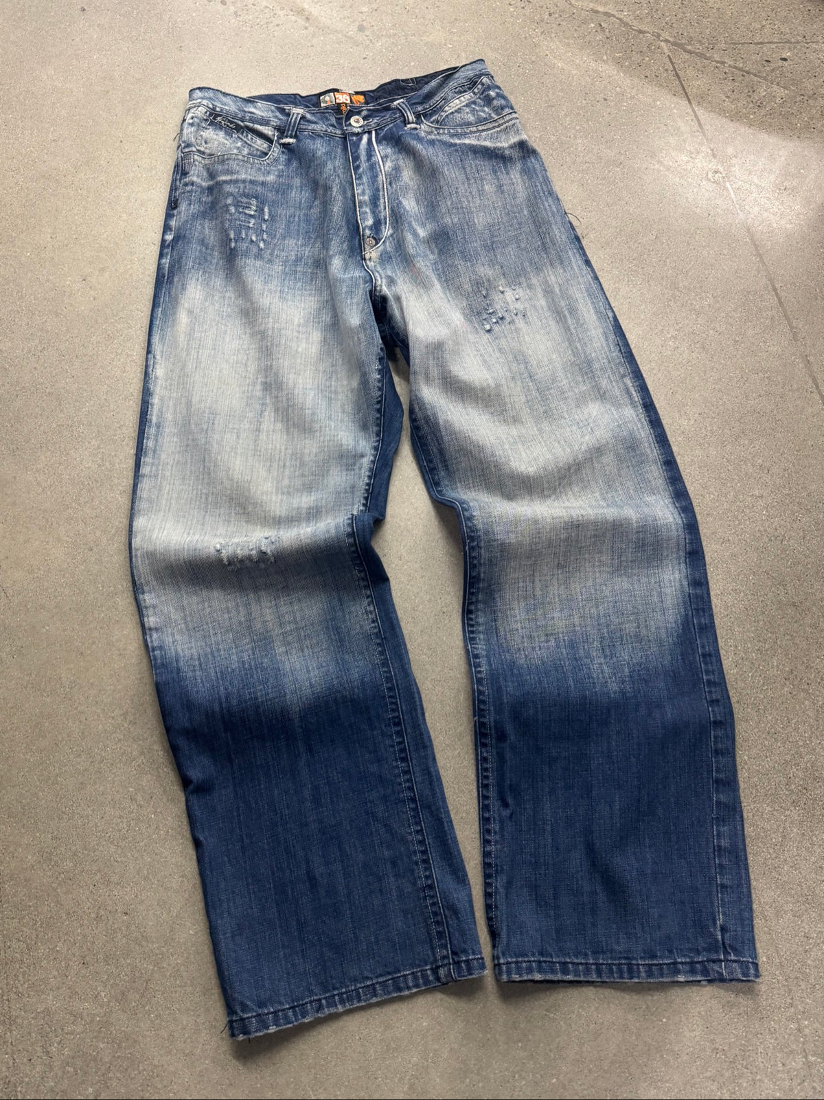 Akademiks Faded & Baggy Jeans - 35"