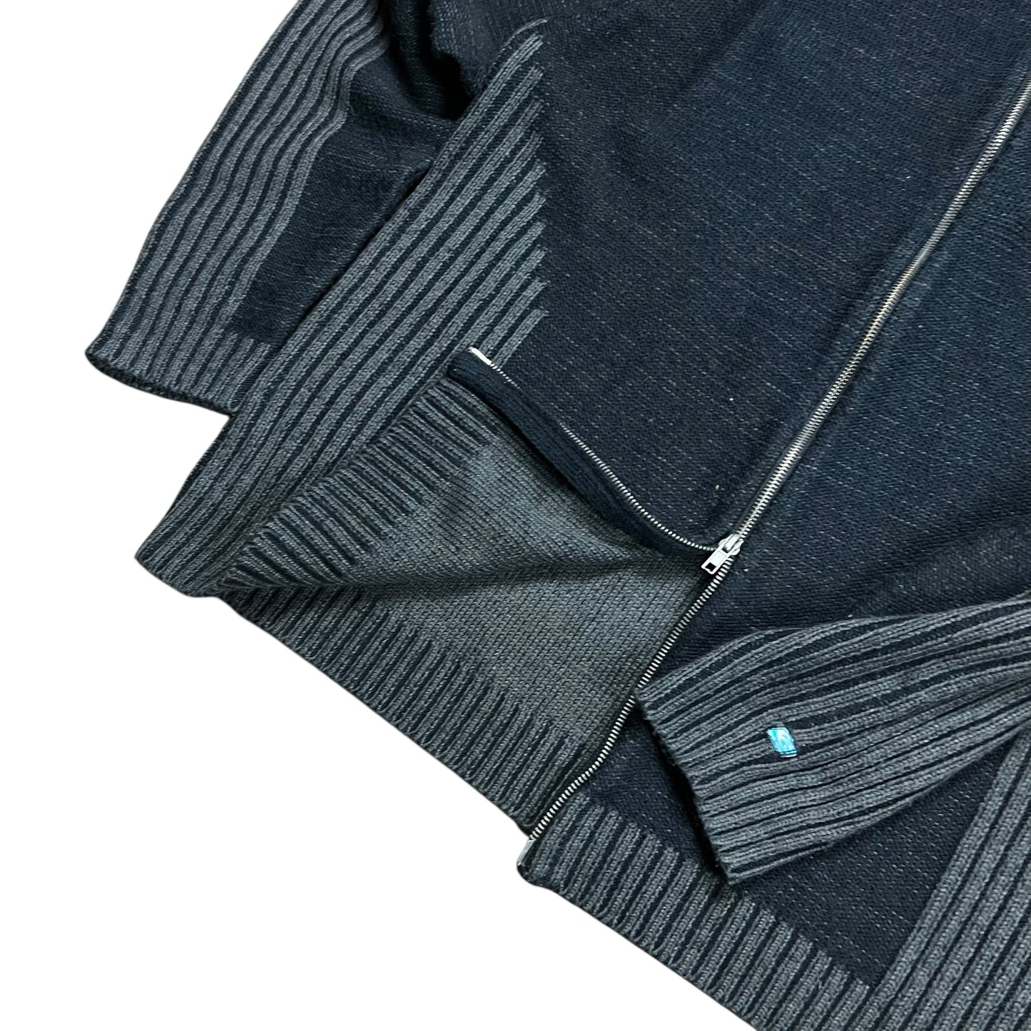 Point Zero Ripped & Striped Sweater - L