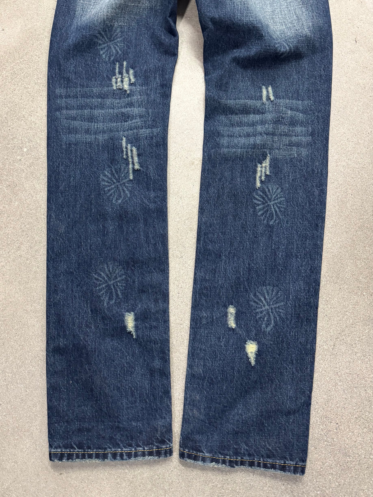 Dsquared2 Faded & Distressed Jeans - 33”