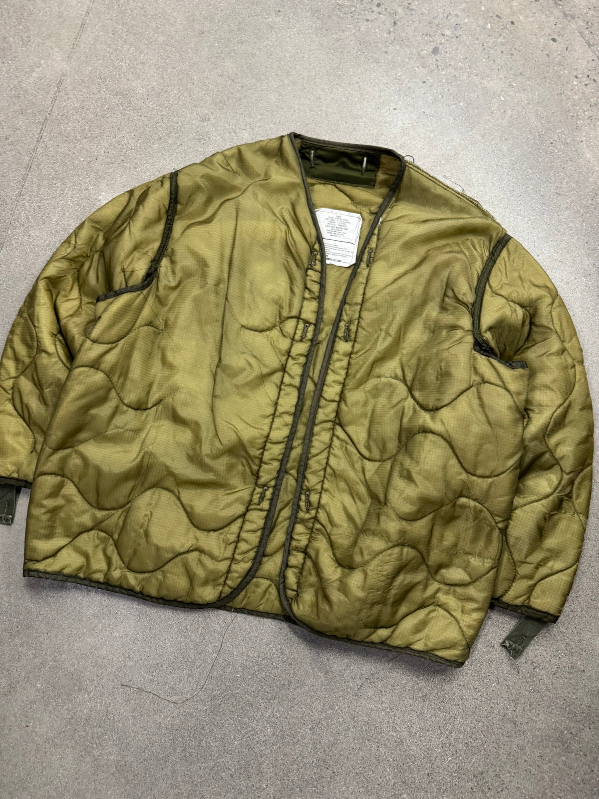 U.S. ARMY M-65 Quilted Field Jacket Liner - L