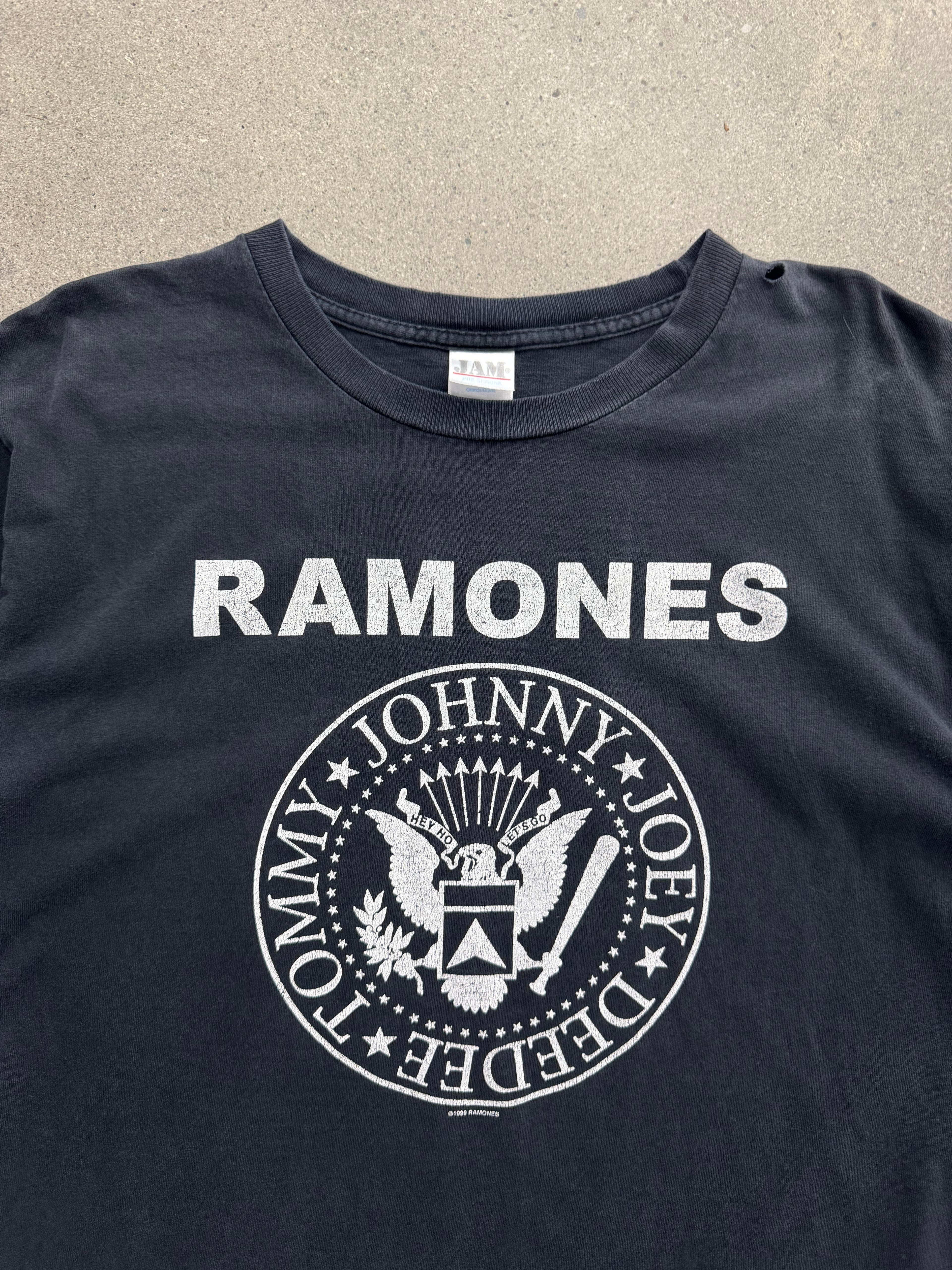 Faded 1999 Ramones Presidential Seal T-Shirt - L