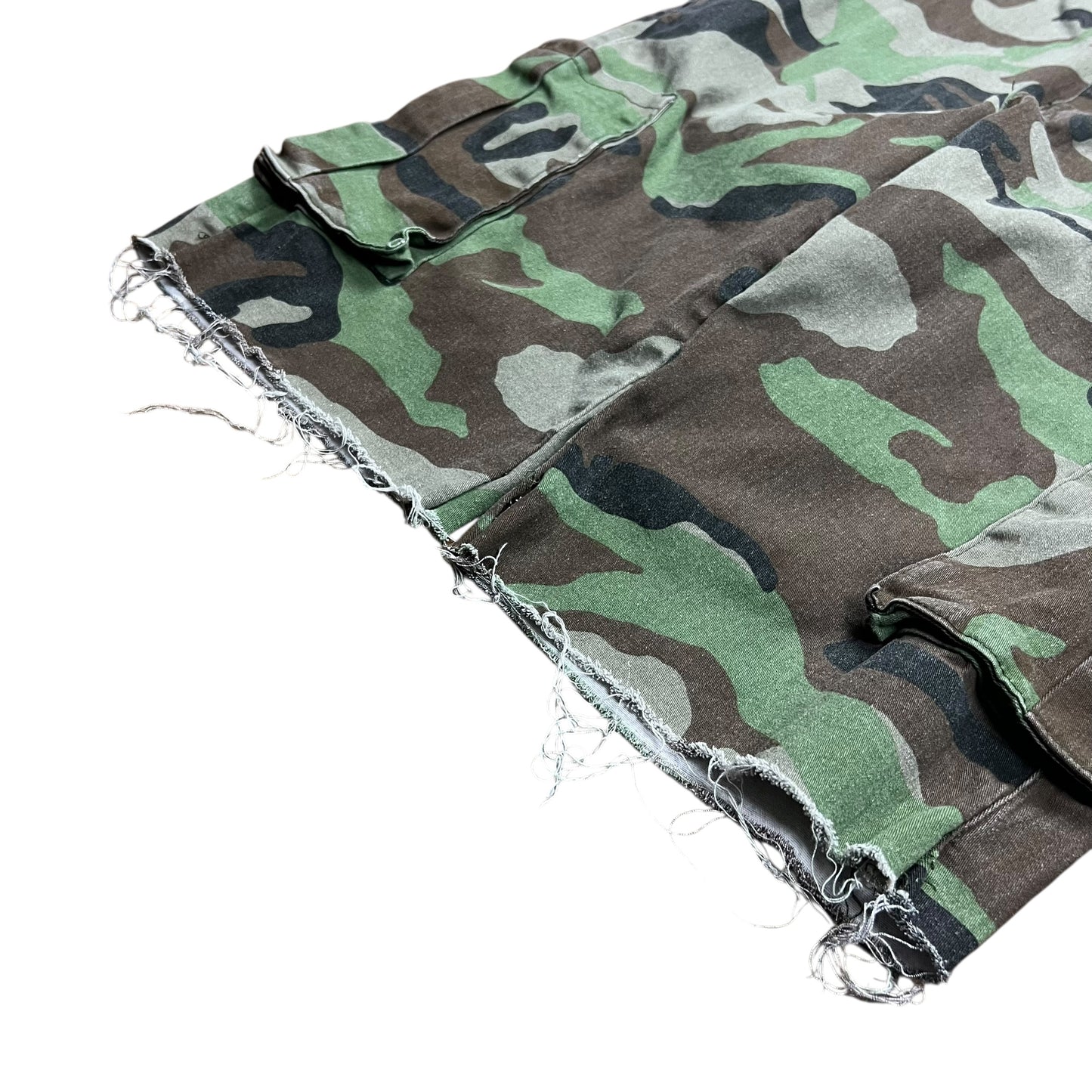 Lightweight Woodland Camo Capris - 32"