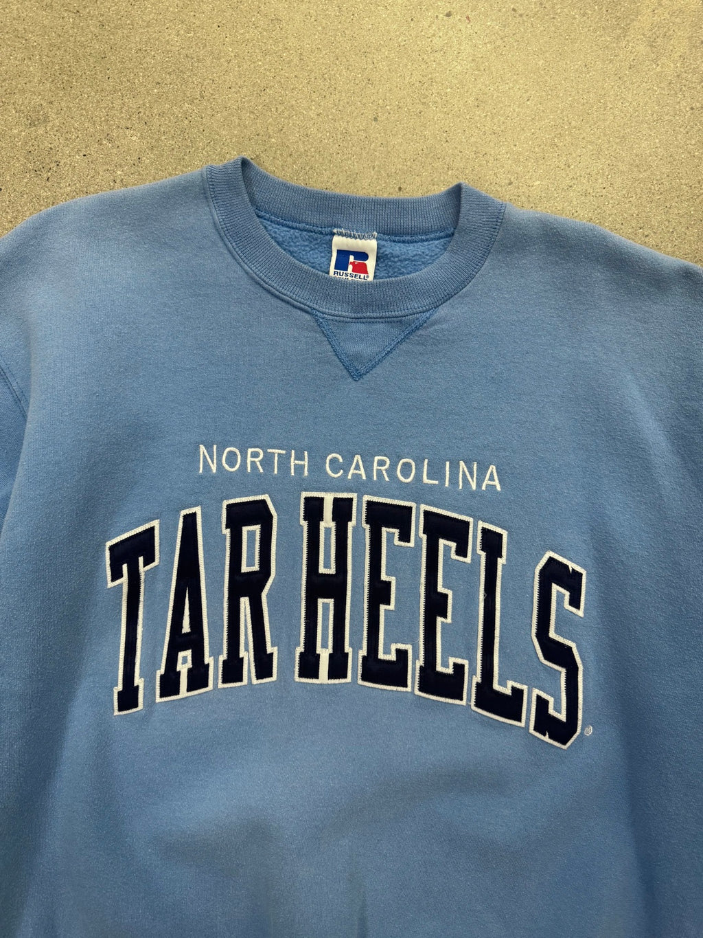 Russell Athletic University of North Carolina Tar Heels Crewneck Sweatshirt - L