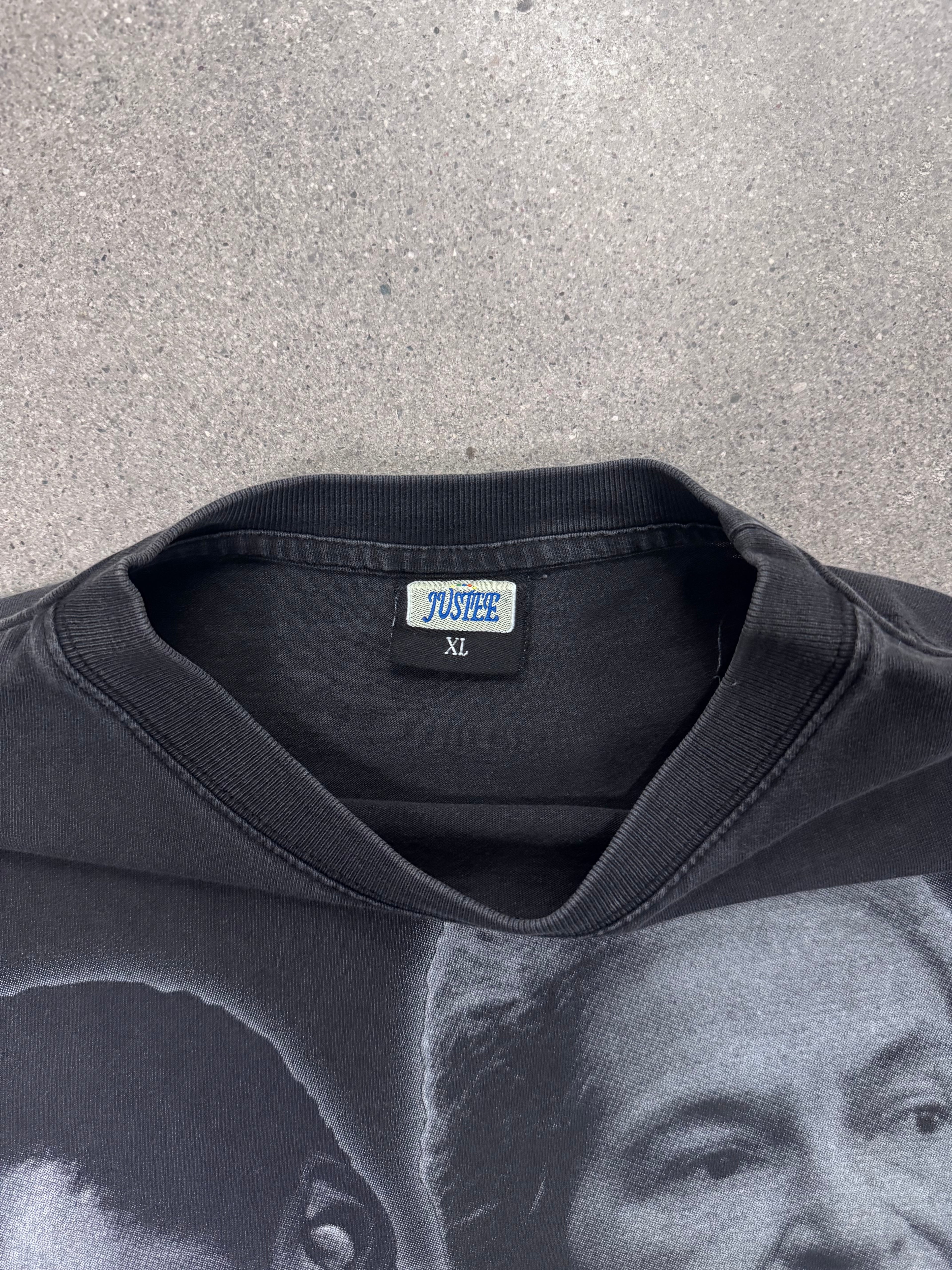 Verwaschenes schwarzes ärmelloses T-Shirt mit Aufdruck zur Black History - XXL