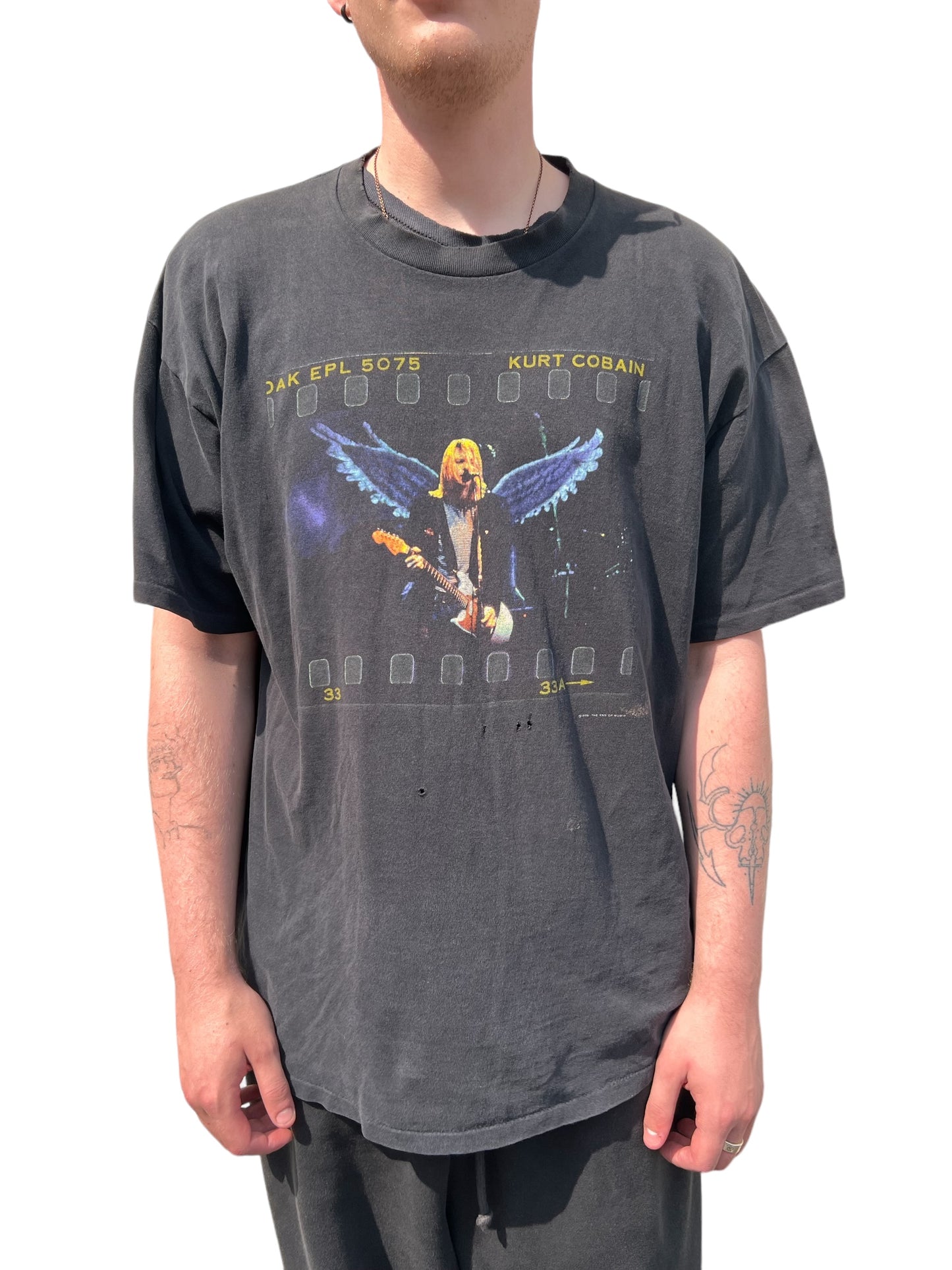 1999 Kurt Cobain Angel Wings T-shirt - XL
