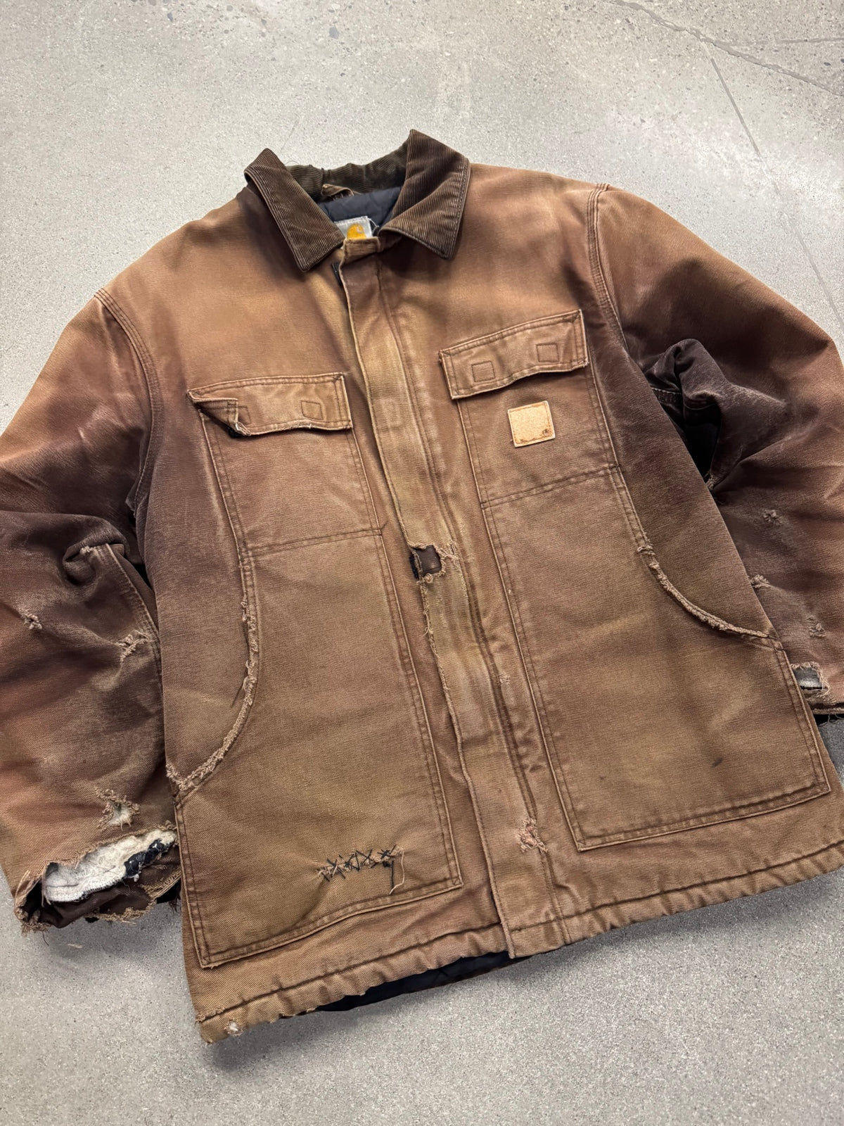Faded & Distressed Carhartt Chore Work Jacket - L