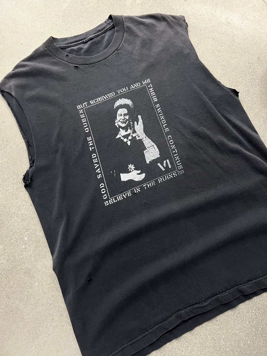 Faded Queen Elizabeth II Sleeveless Punk Shirt - XL