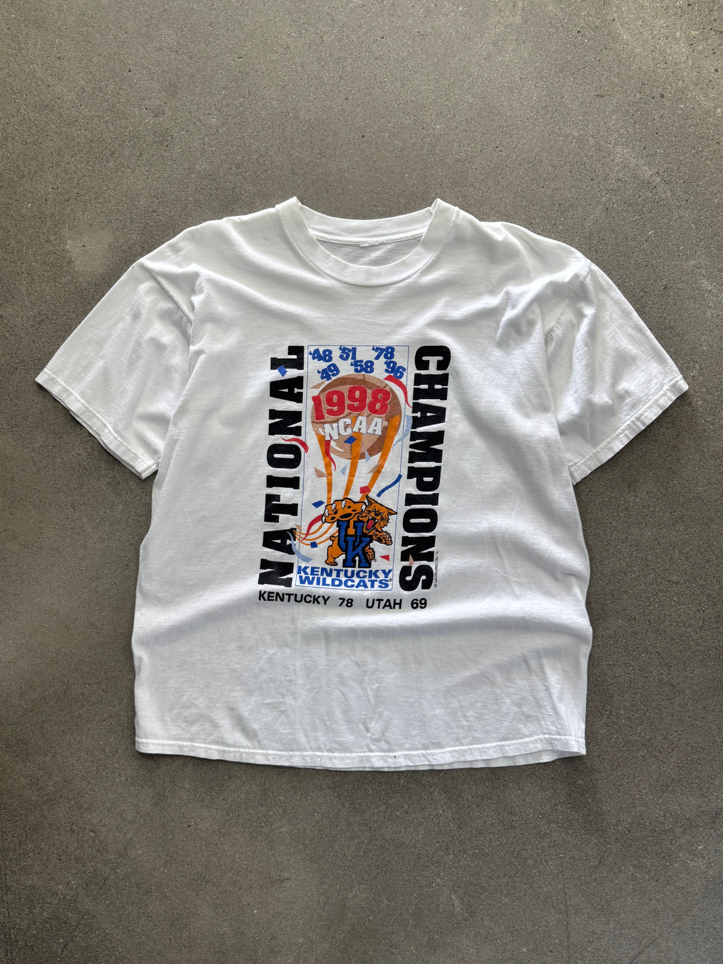 1998 Kentucky Wildcats NCAA Basketball Champions T-Shirt - XL