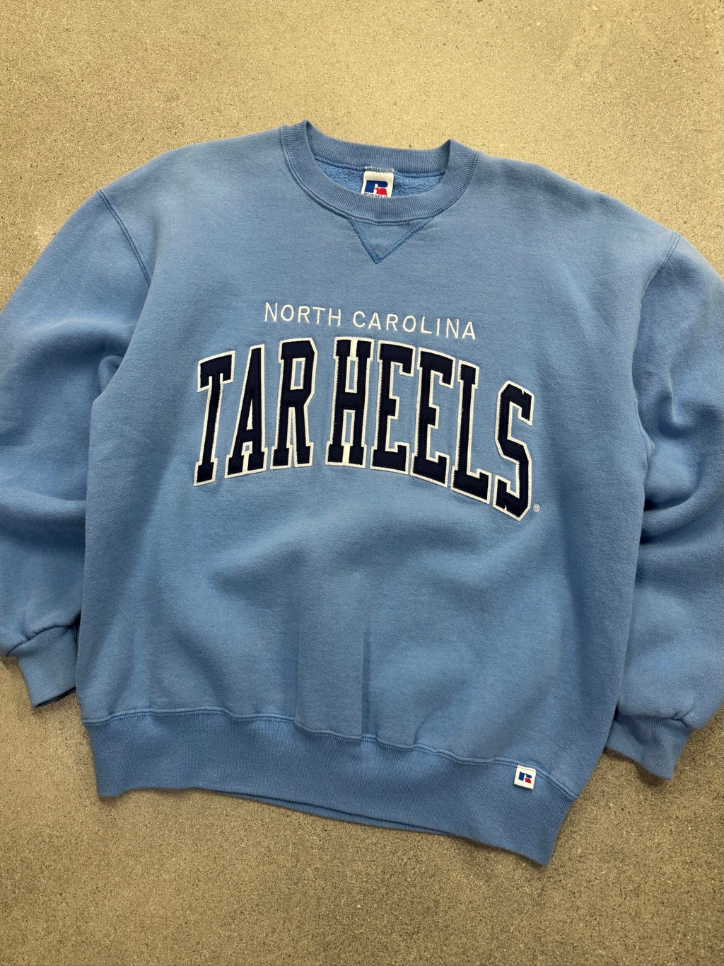 Russell Athletic University of North Carolina Tar Heels Crewneck Sweatshirt - L