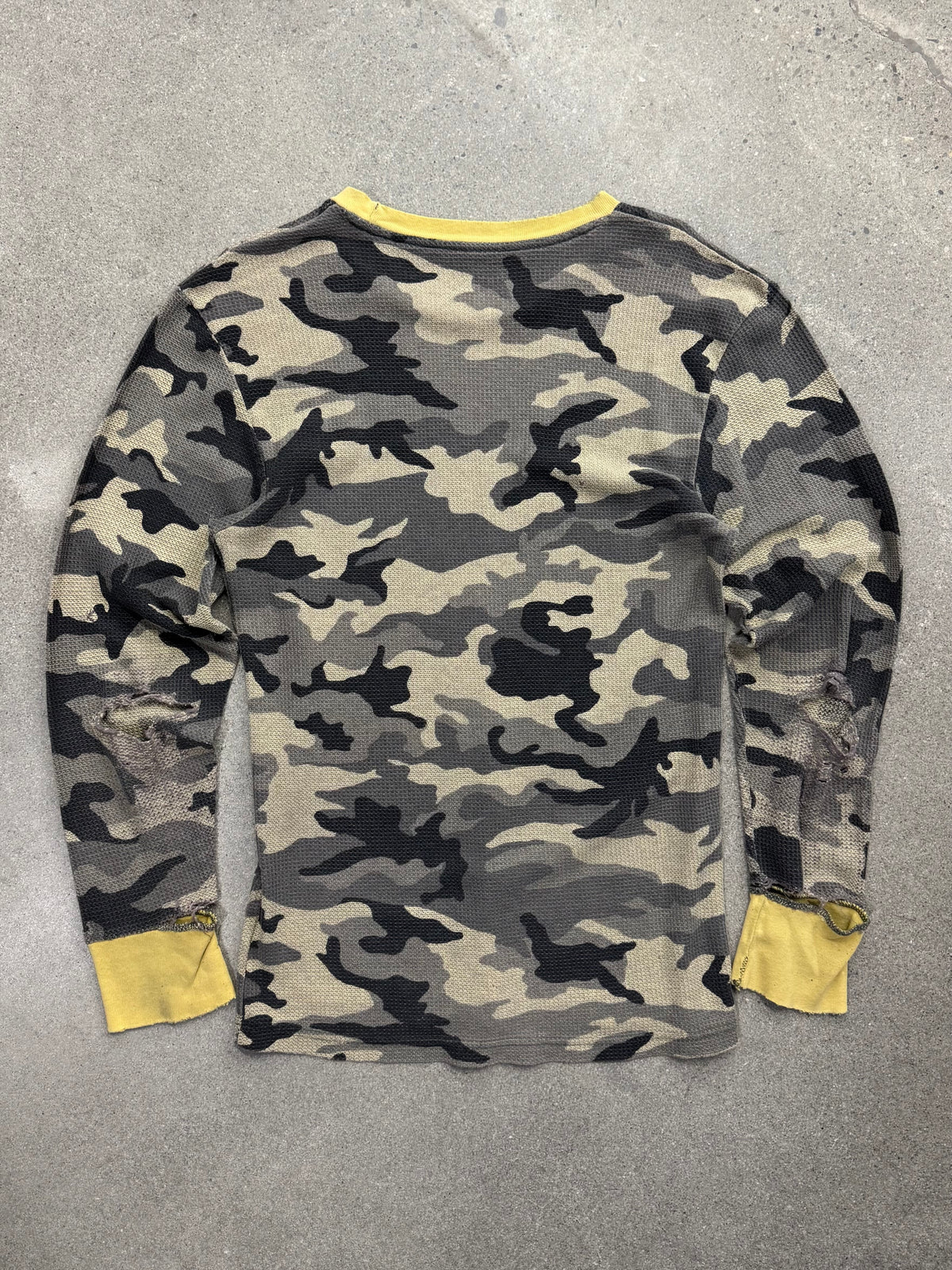 Blank Military Waffle-Knit Camo Long Sleeve Thermal Shirt - L