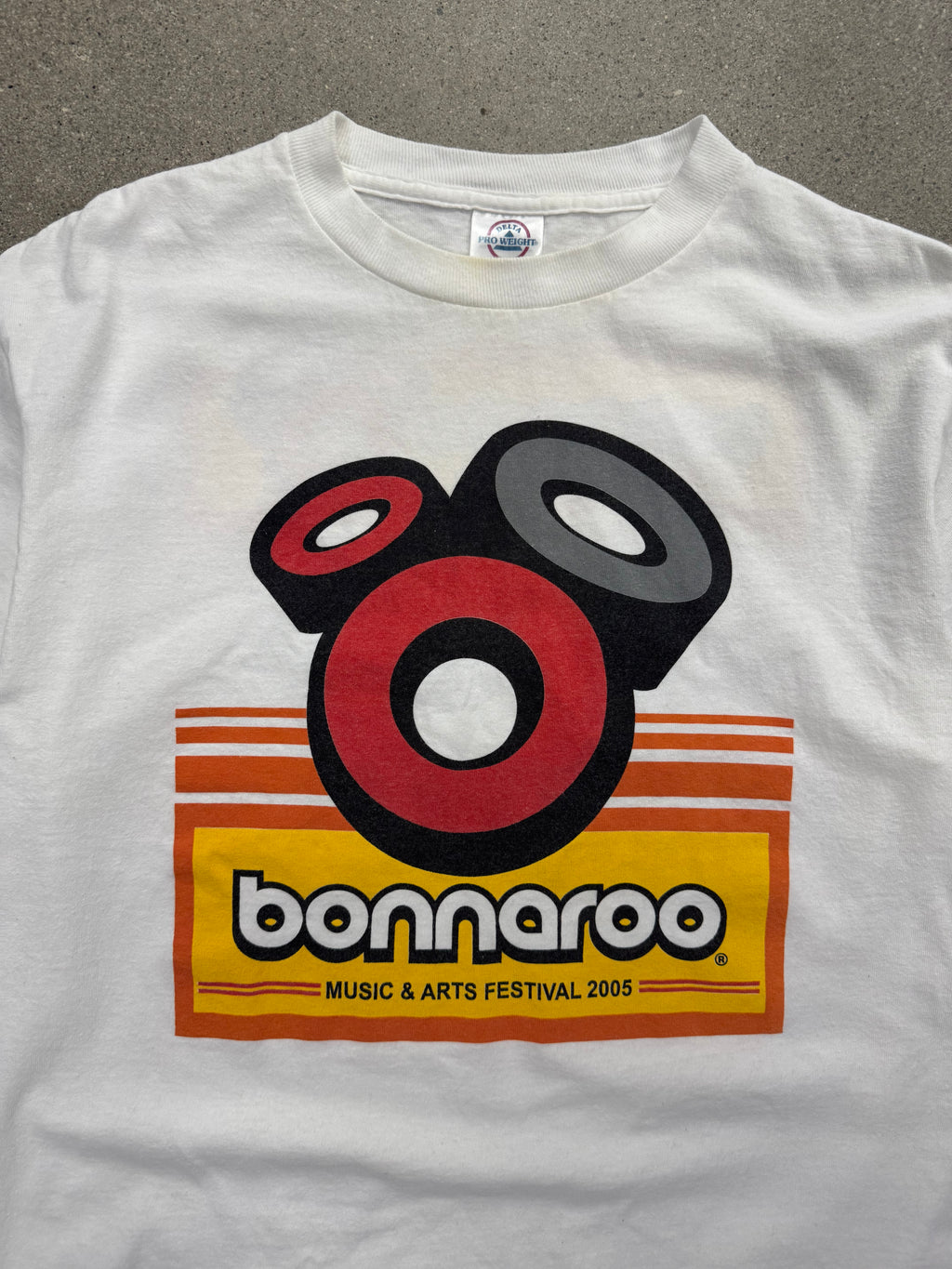 2005 Bonnaroo Music & Arts Festival T-Shirt - M
