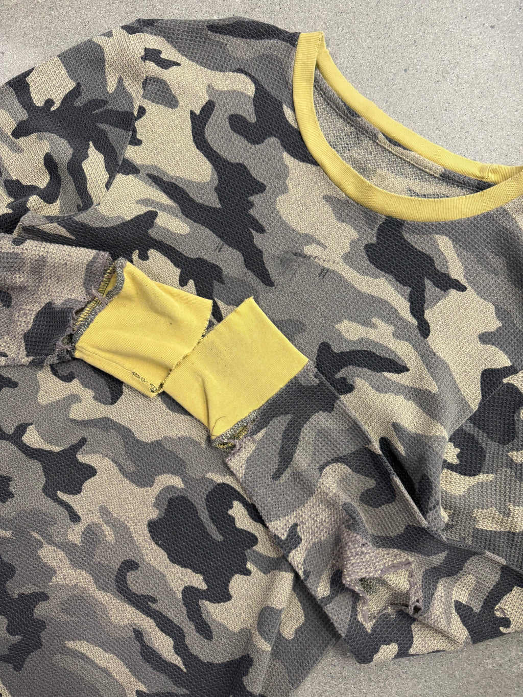 Blank Military Waffle-Knit Camo Long Sleeve Thermal Shirt - L