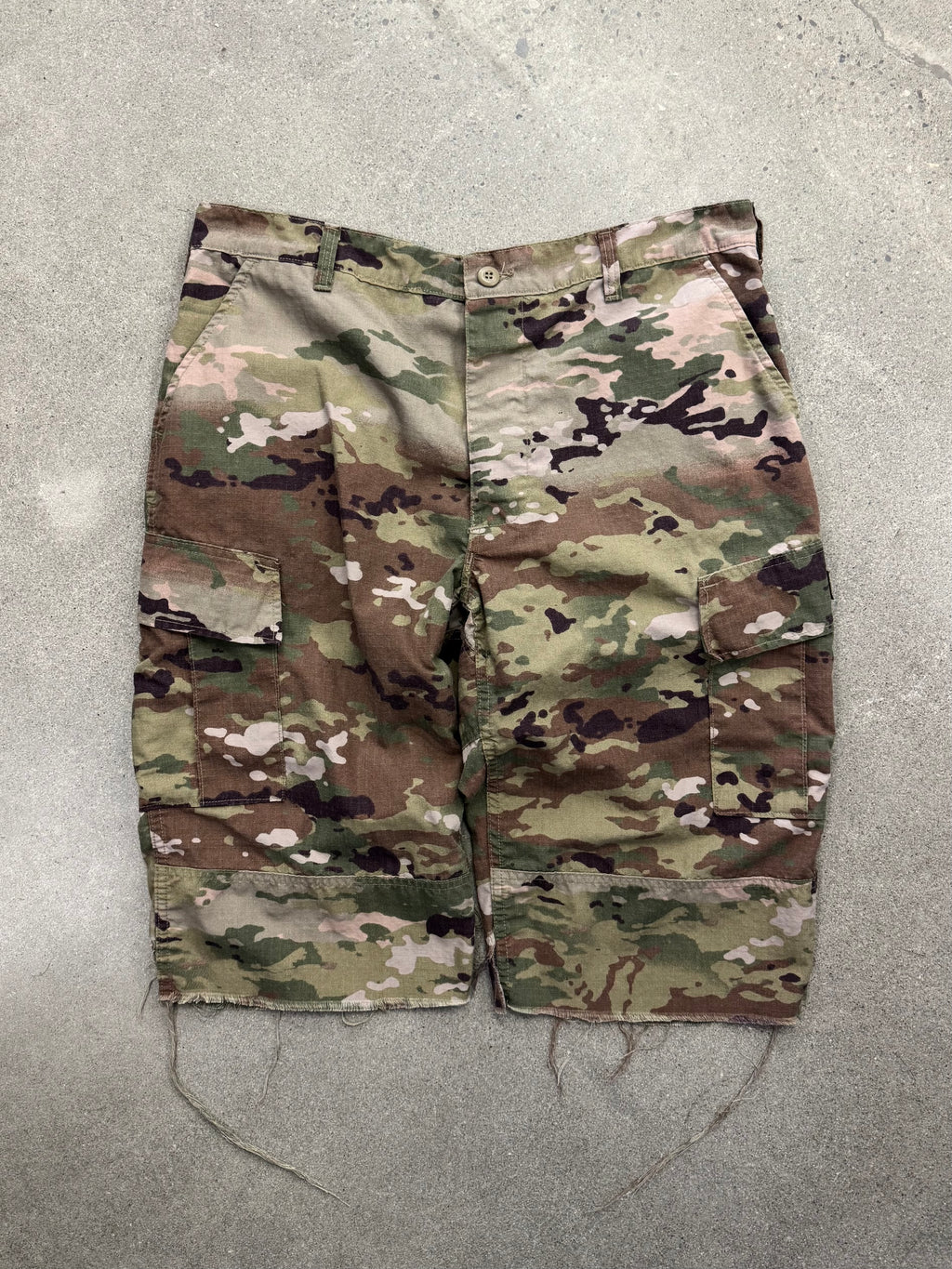 Scorpion W2 Camo ARMY Capris - 38”