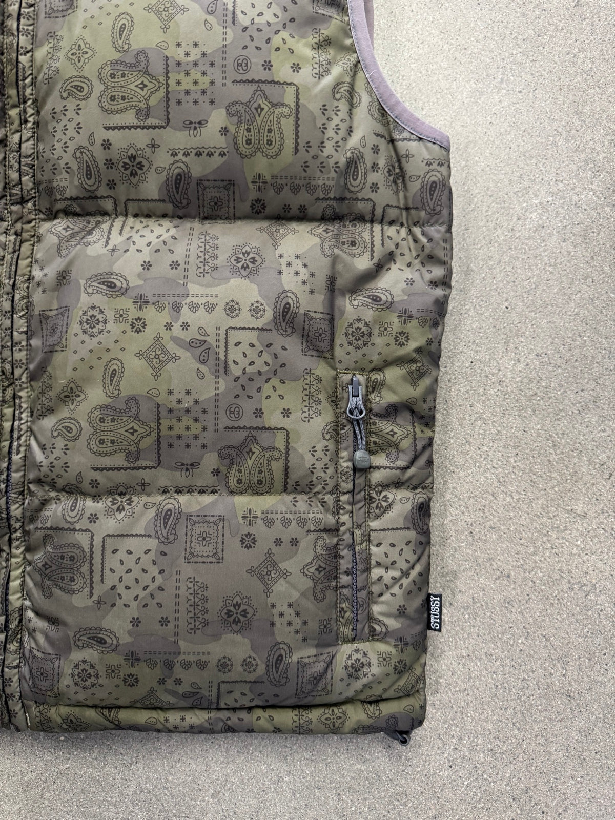 Stussy Paisley Reversible Down Puffer Vest - M