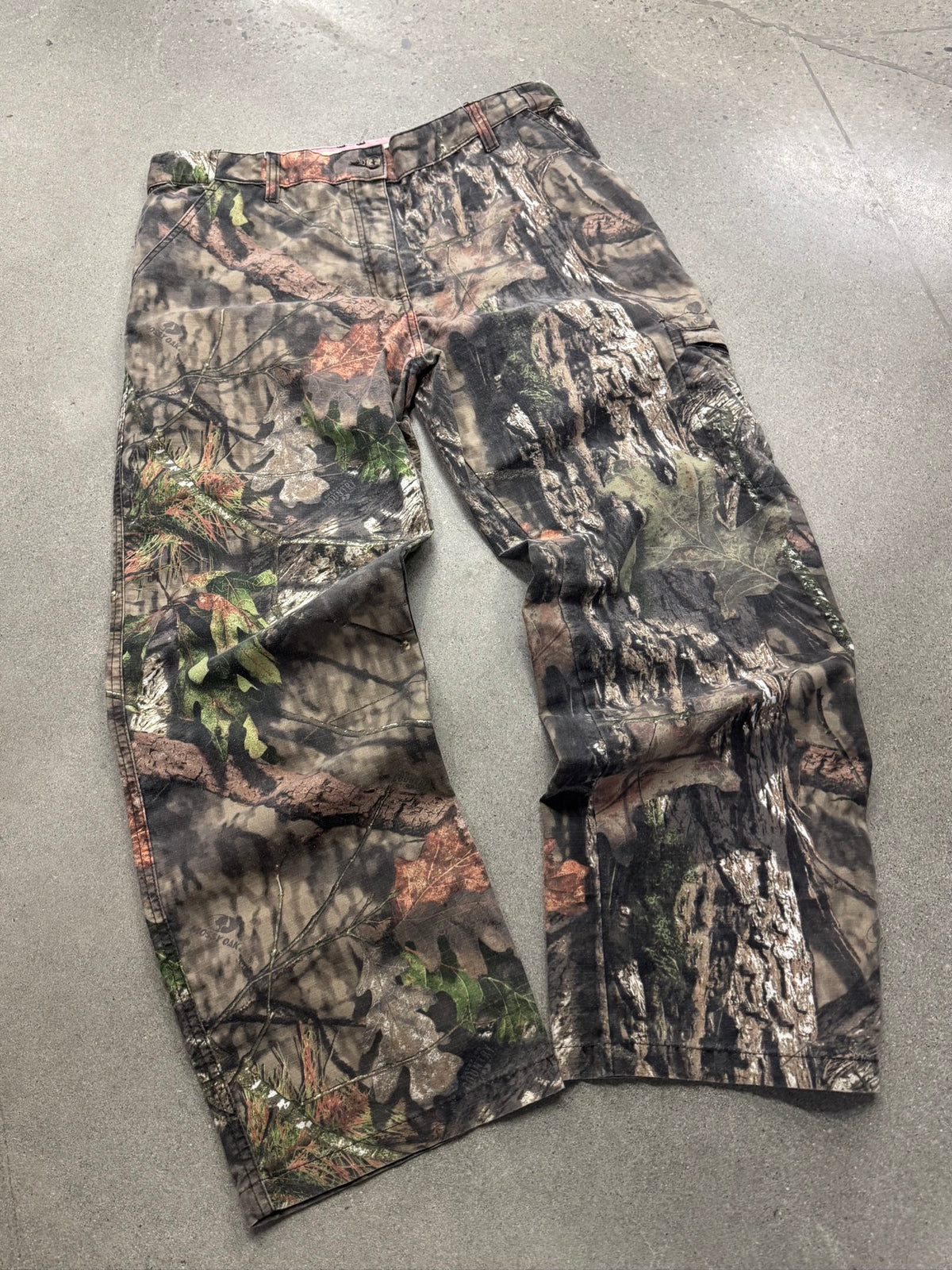 Rustic Ridge Mossy Oak Camo Cargo Pants - 36"
