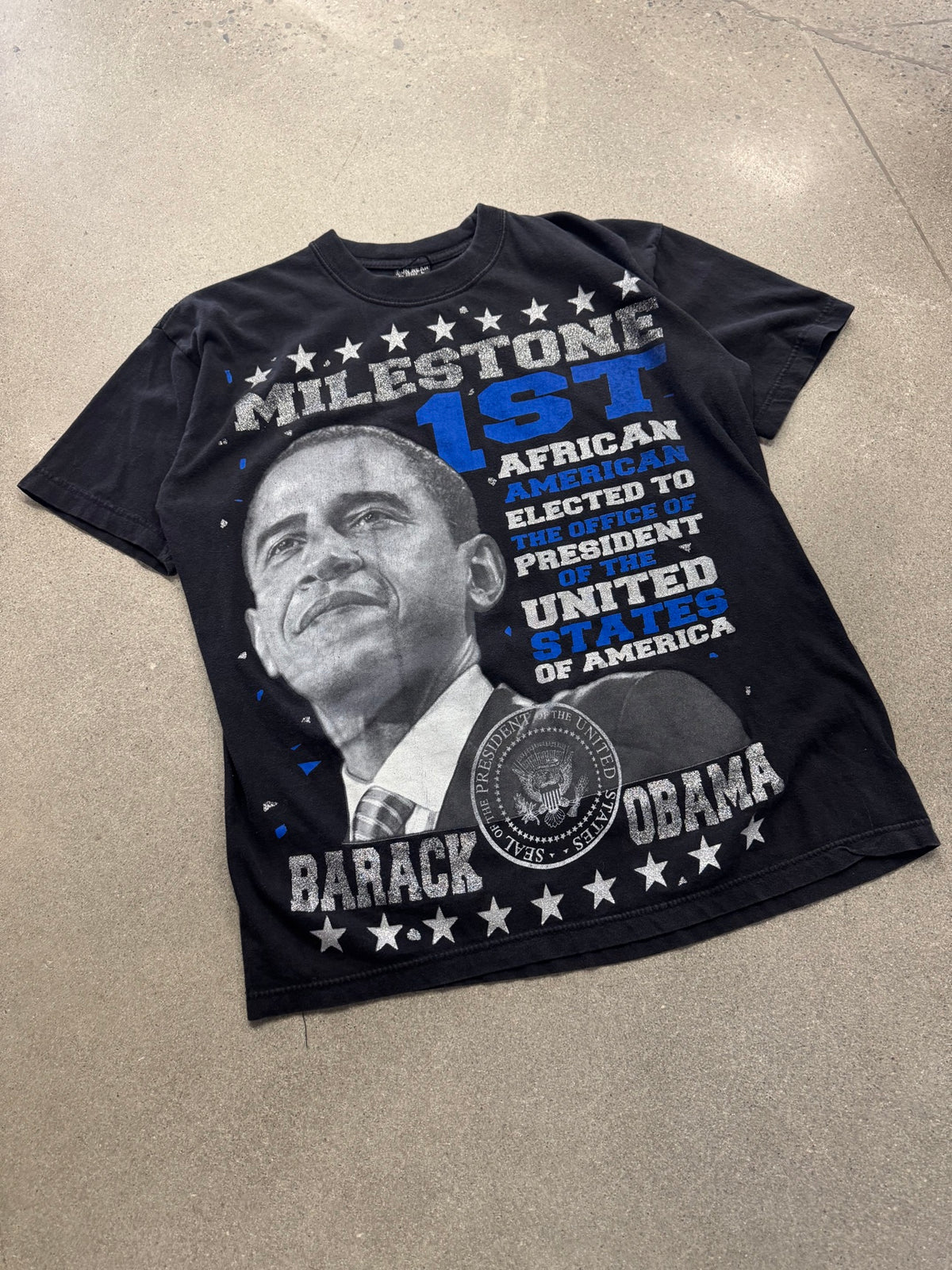 Barack Obama 1st African American President T-Shirt - L
