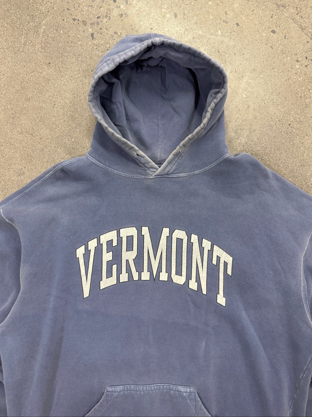 Faded & Distressed Vermont Collegiate Pullover Hoodie - L