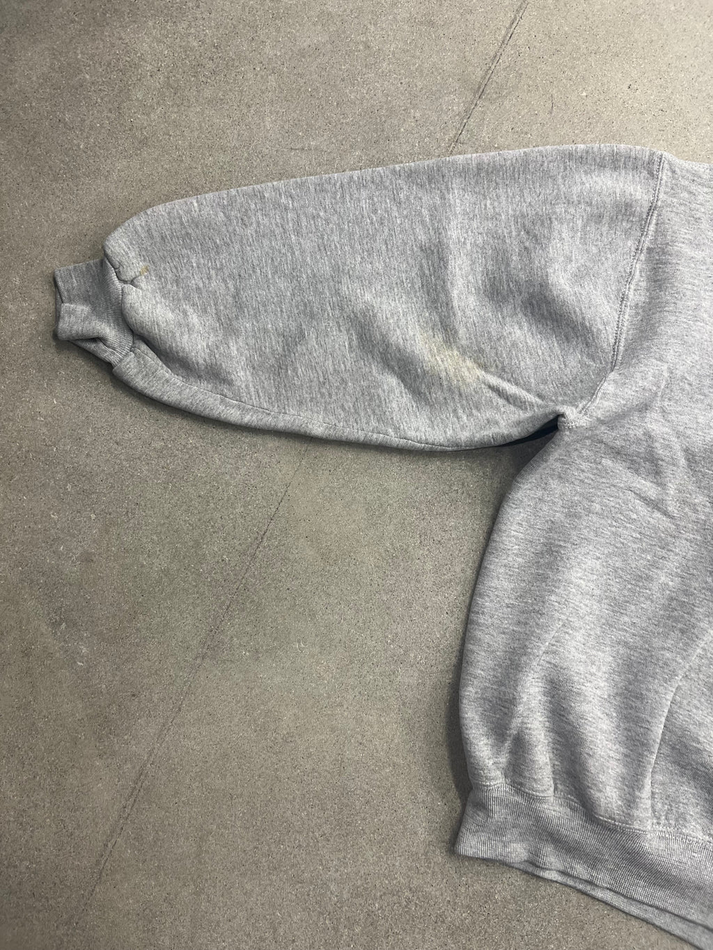Russell Athletics Blank Crewneck Sweatshirt - L