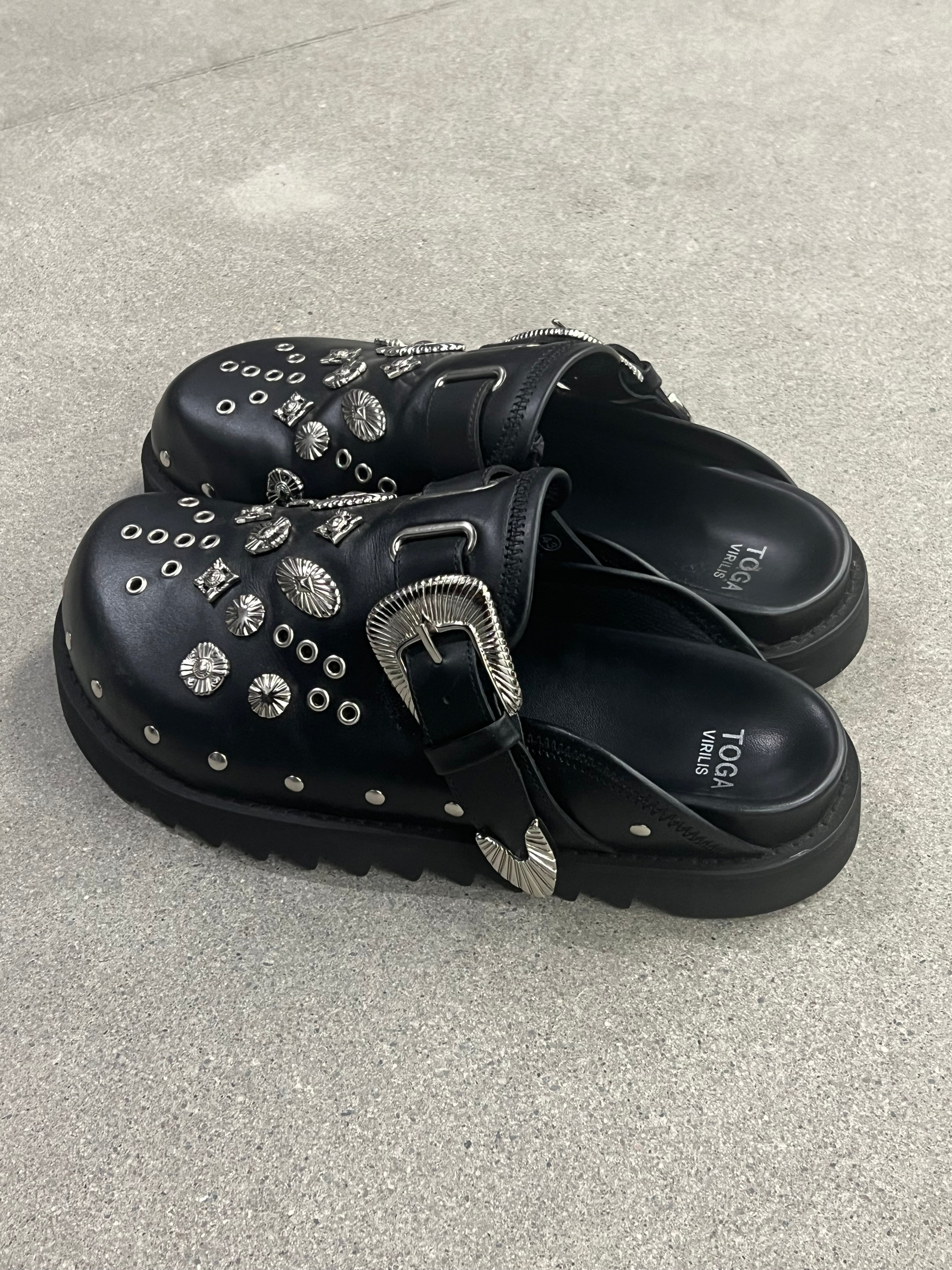 Toga Virilis Metal Eyelet Sabot Loafers - 43