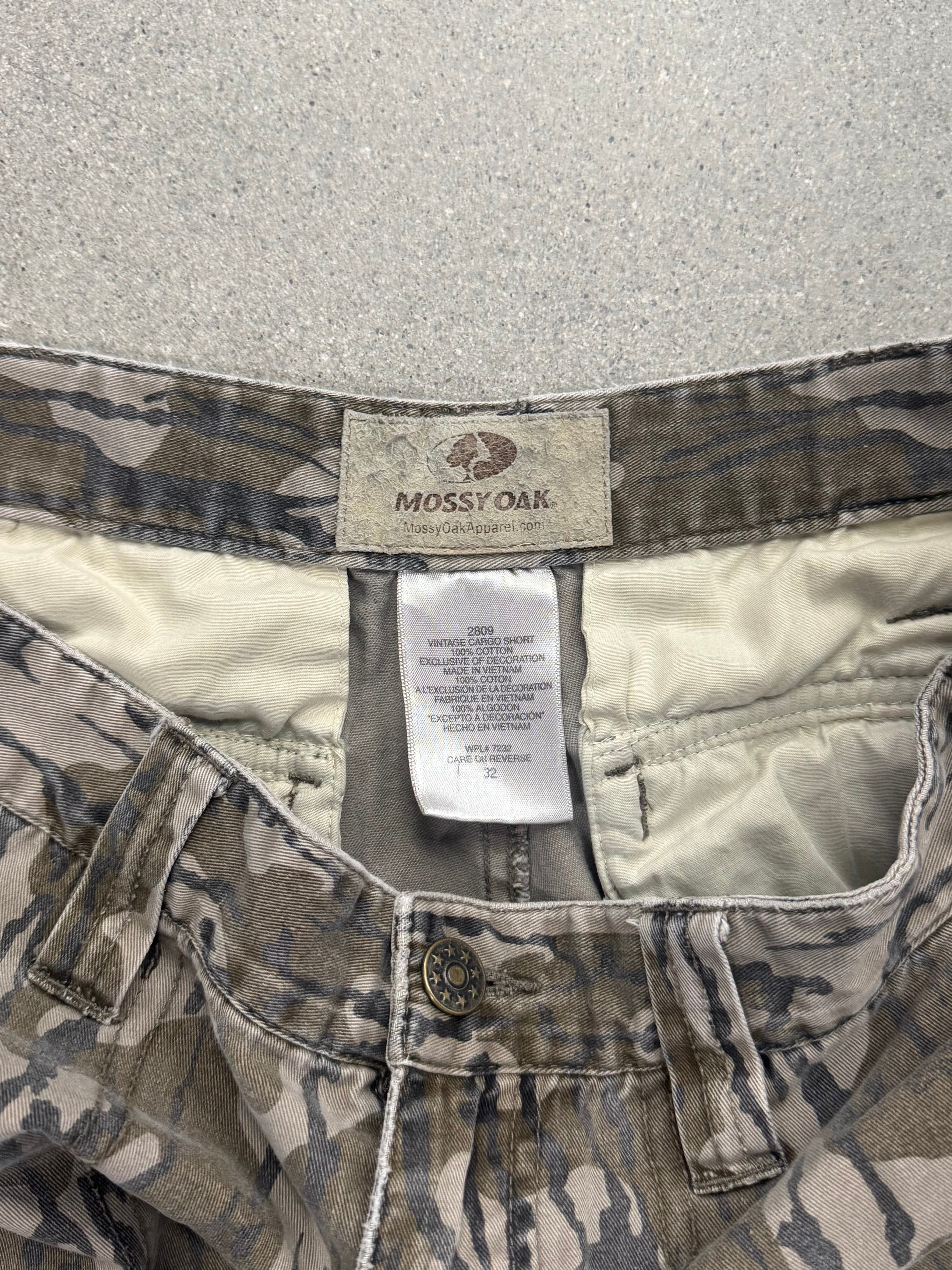 Mossy Oak Bottomland Cargo Camo Shorts - 32”