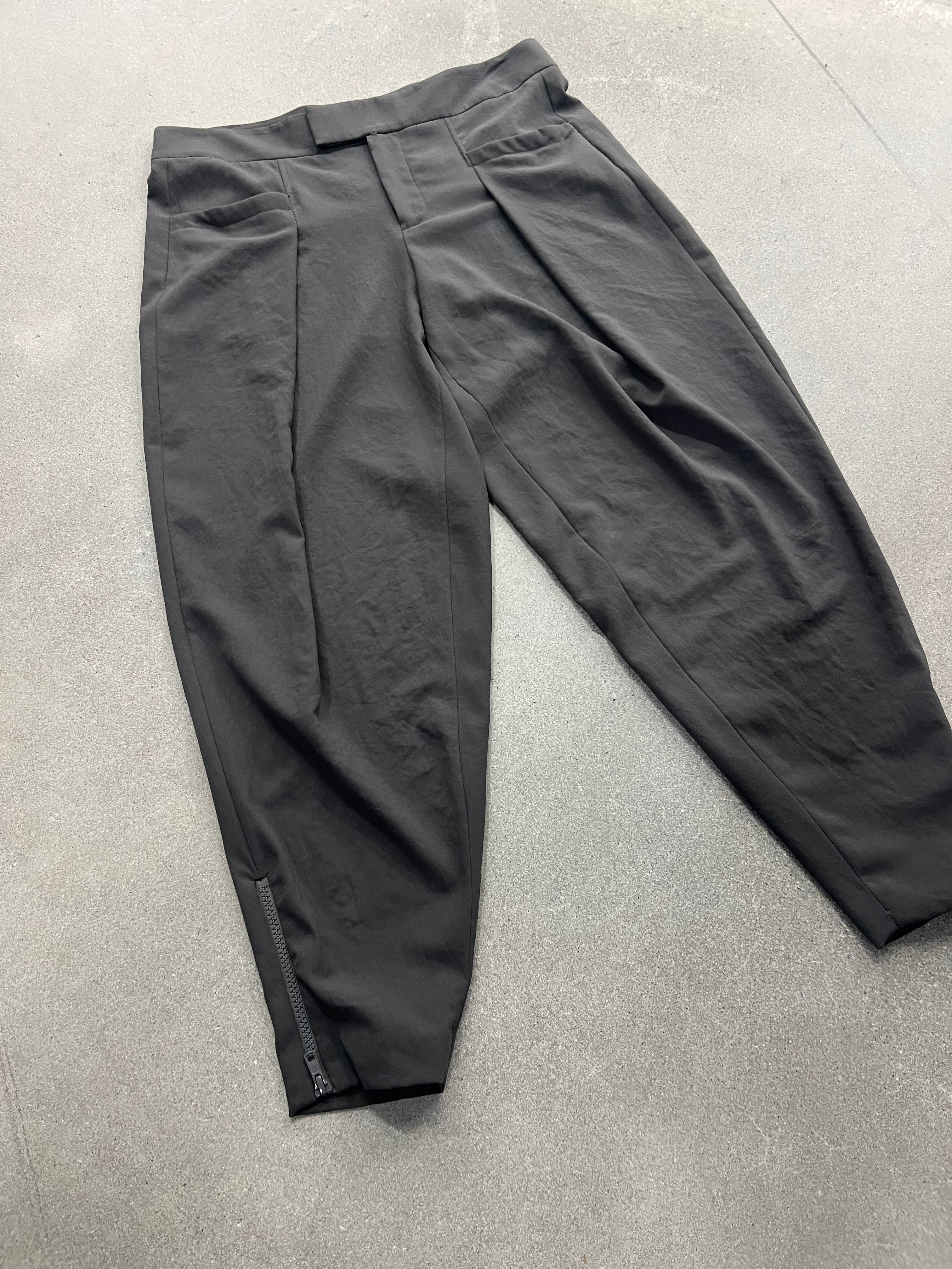 Helmut Lang Relaxed Pleated Trousers - 6