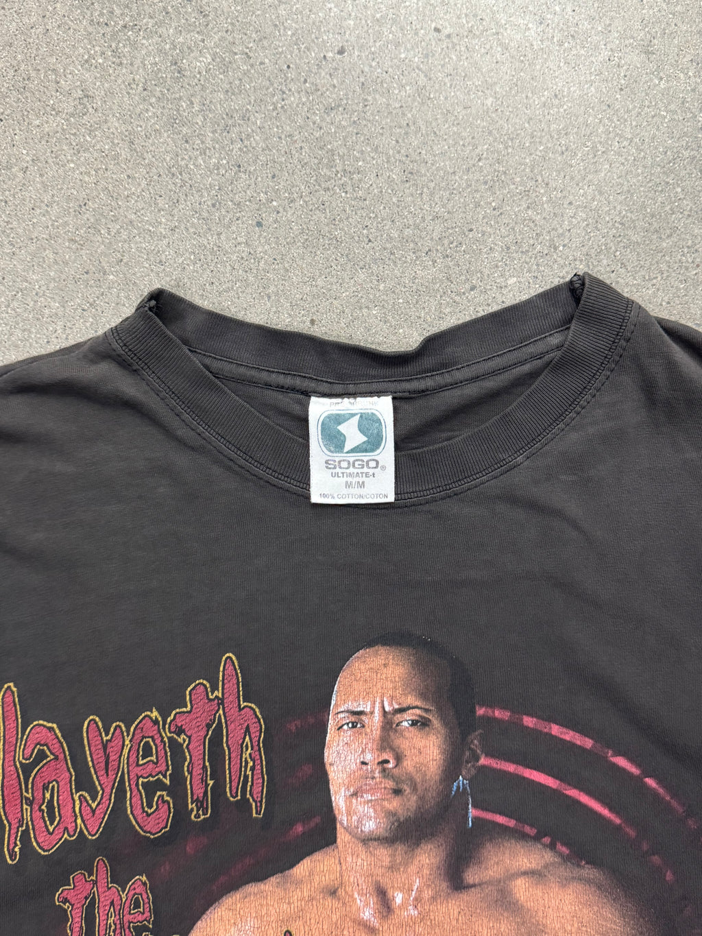 Faded 2002 The Rock Layeth The Smacketh Down WWF T-Shirt - L