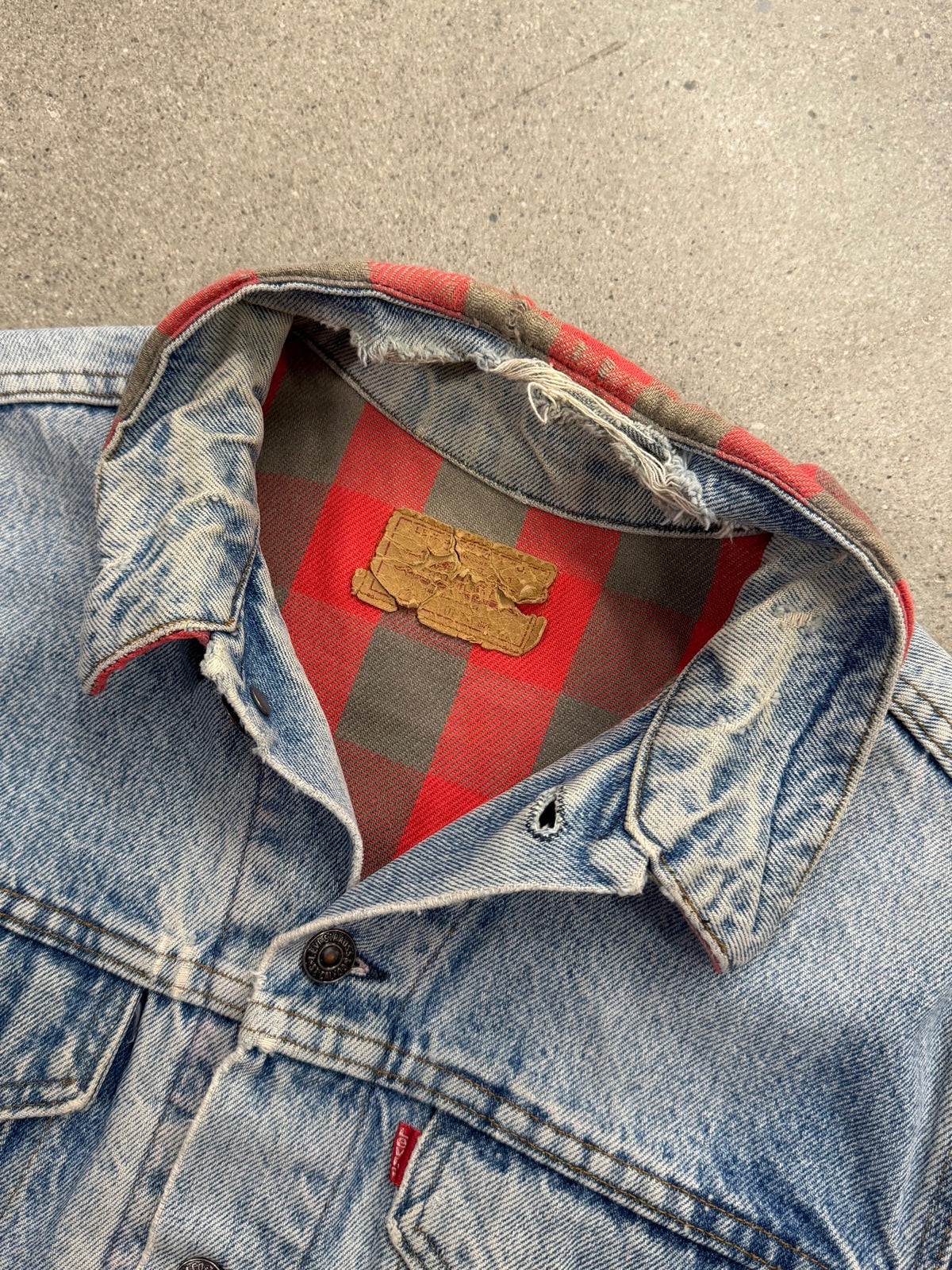 Levi's Flannel-Lined Denim Trucker Jacket - M