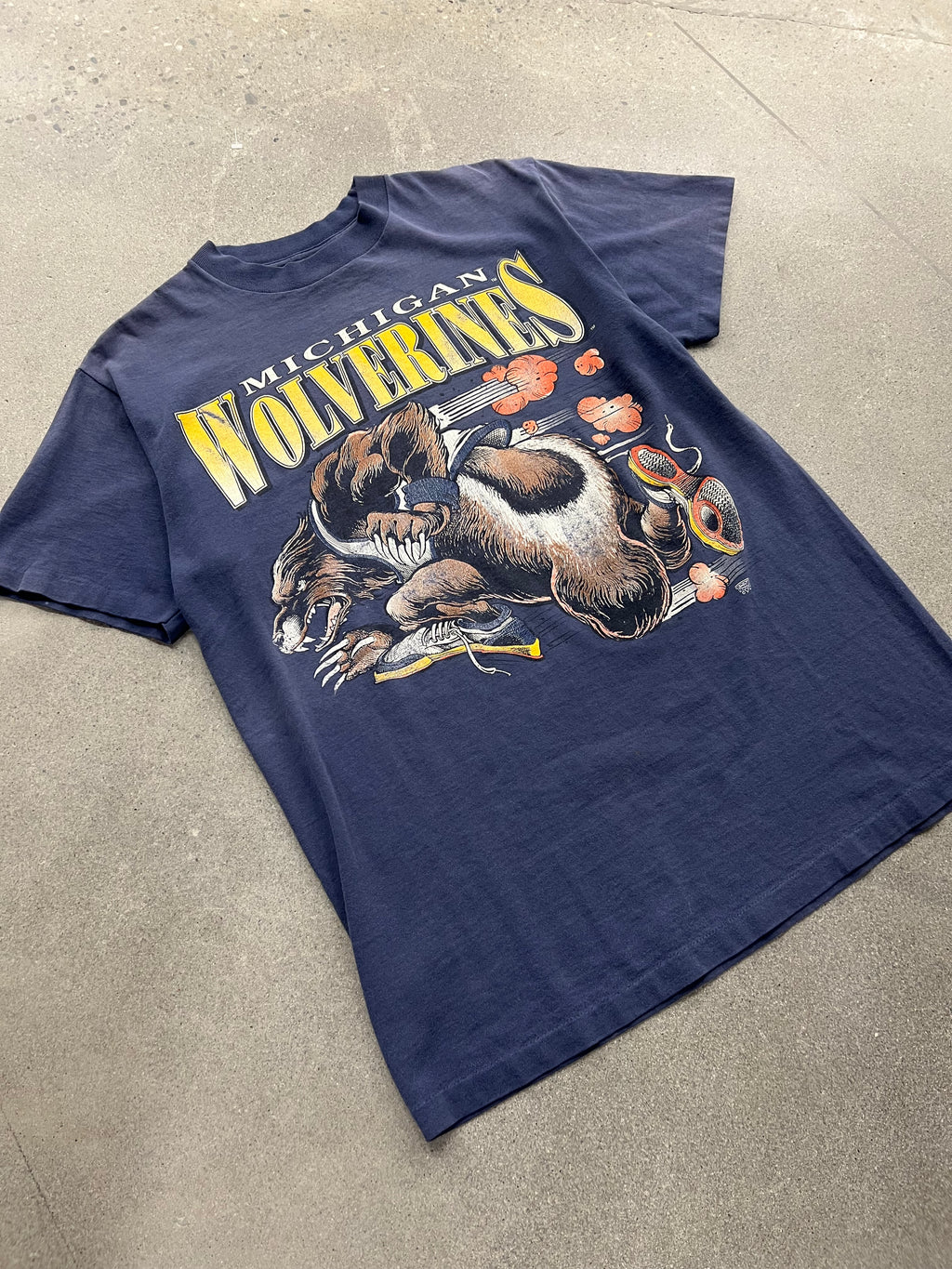 Faded Michigan Wolverines Mascot T-Shirt - L