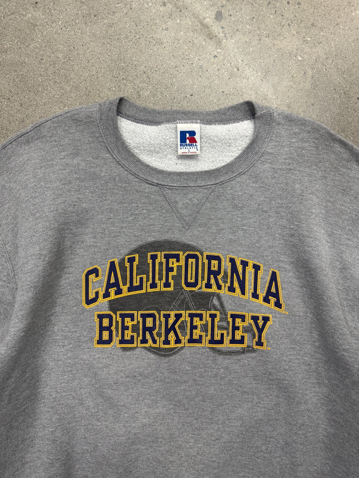 Russell Athletic University of California Berkeley Crewneck Sweatshirt - L