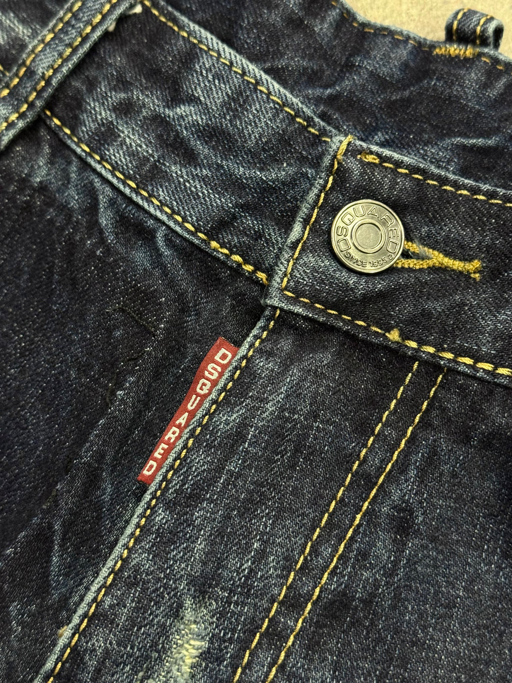 Dsquared2 Faded & Distressed Jeans - 33”