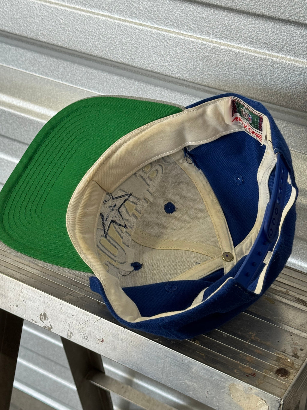Dallas Cowboys Apex One NFL Spell-out Snapback