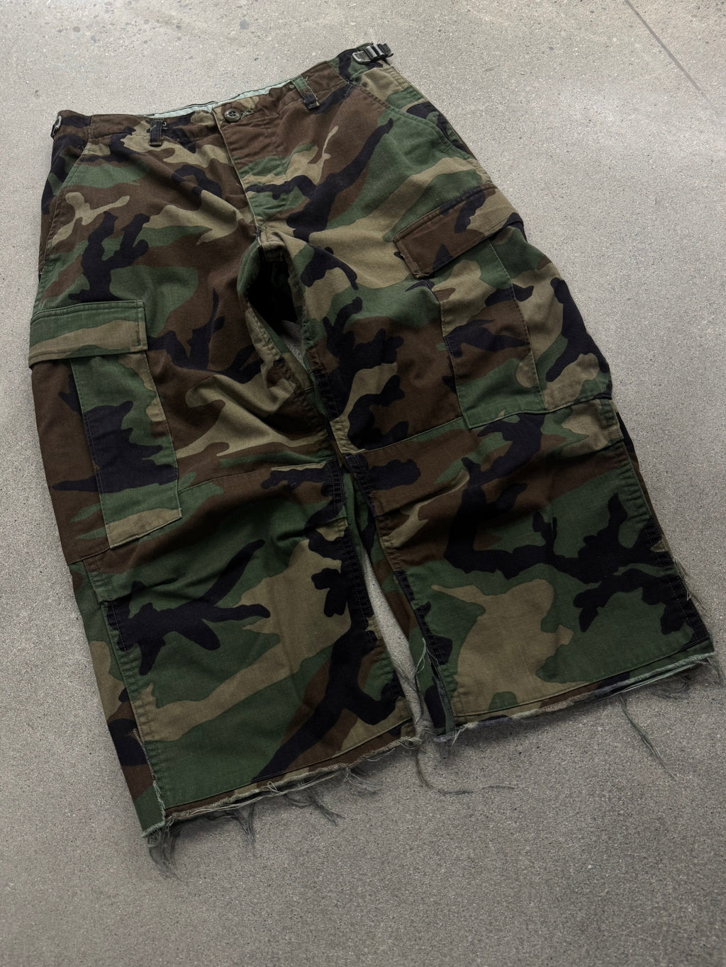 Woodland Camo ARMY Capris - 30”