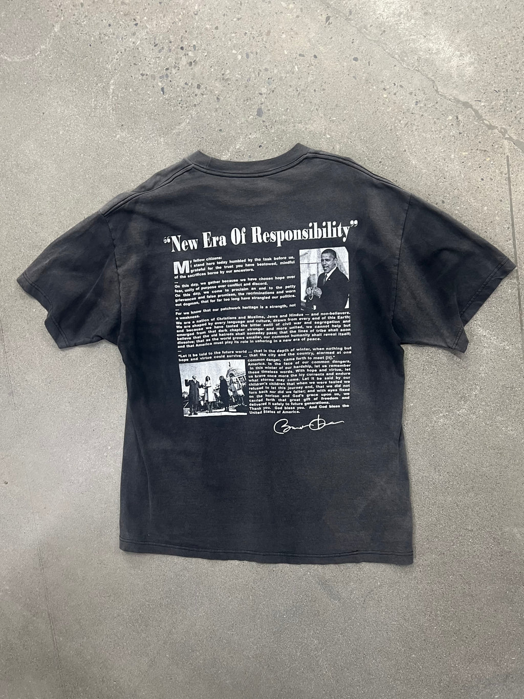 2009 Faded Barack Obama Yes We Can T-Shirt - XL
