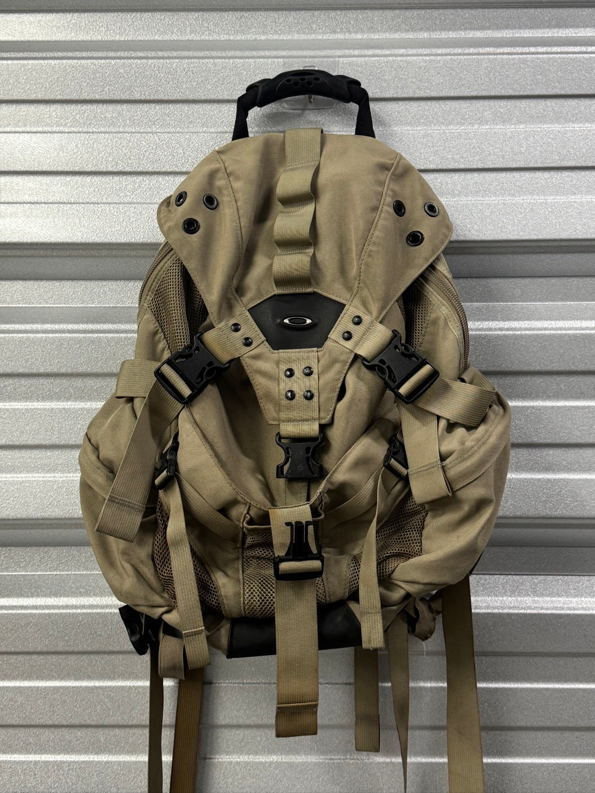 Oakley Icon 2.0 Kitchen Sink Coyote Backpack