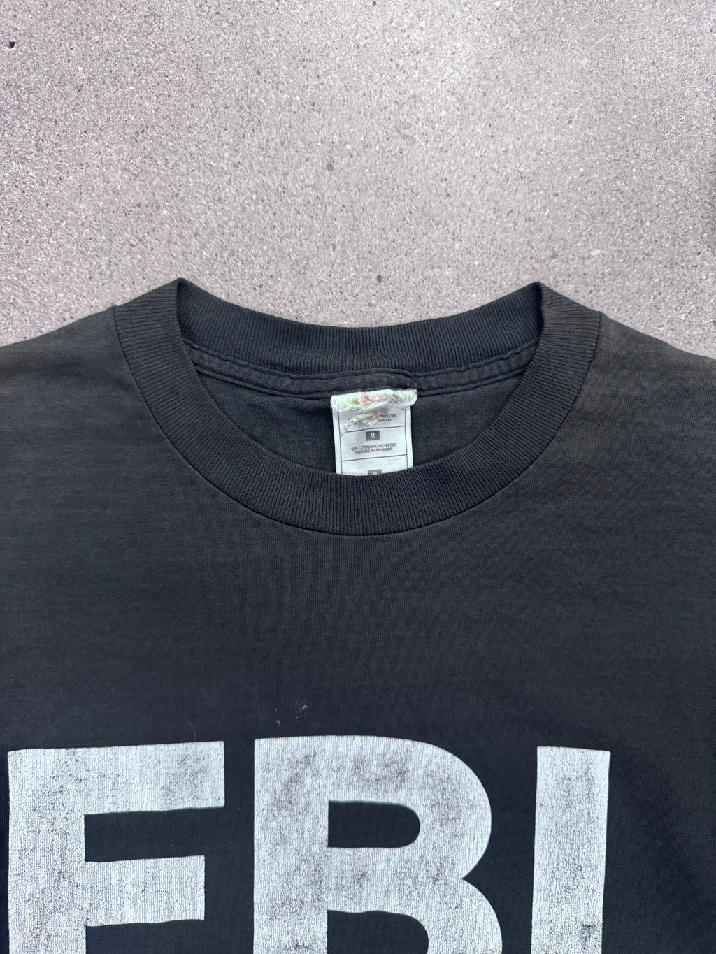 Ausgeblichenes FBI T-Shirt - L