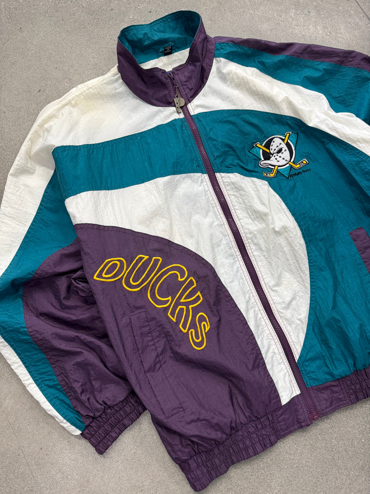 Pro Player Anaheim Mighty Ducks NHL Windbreaker Jacket - L