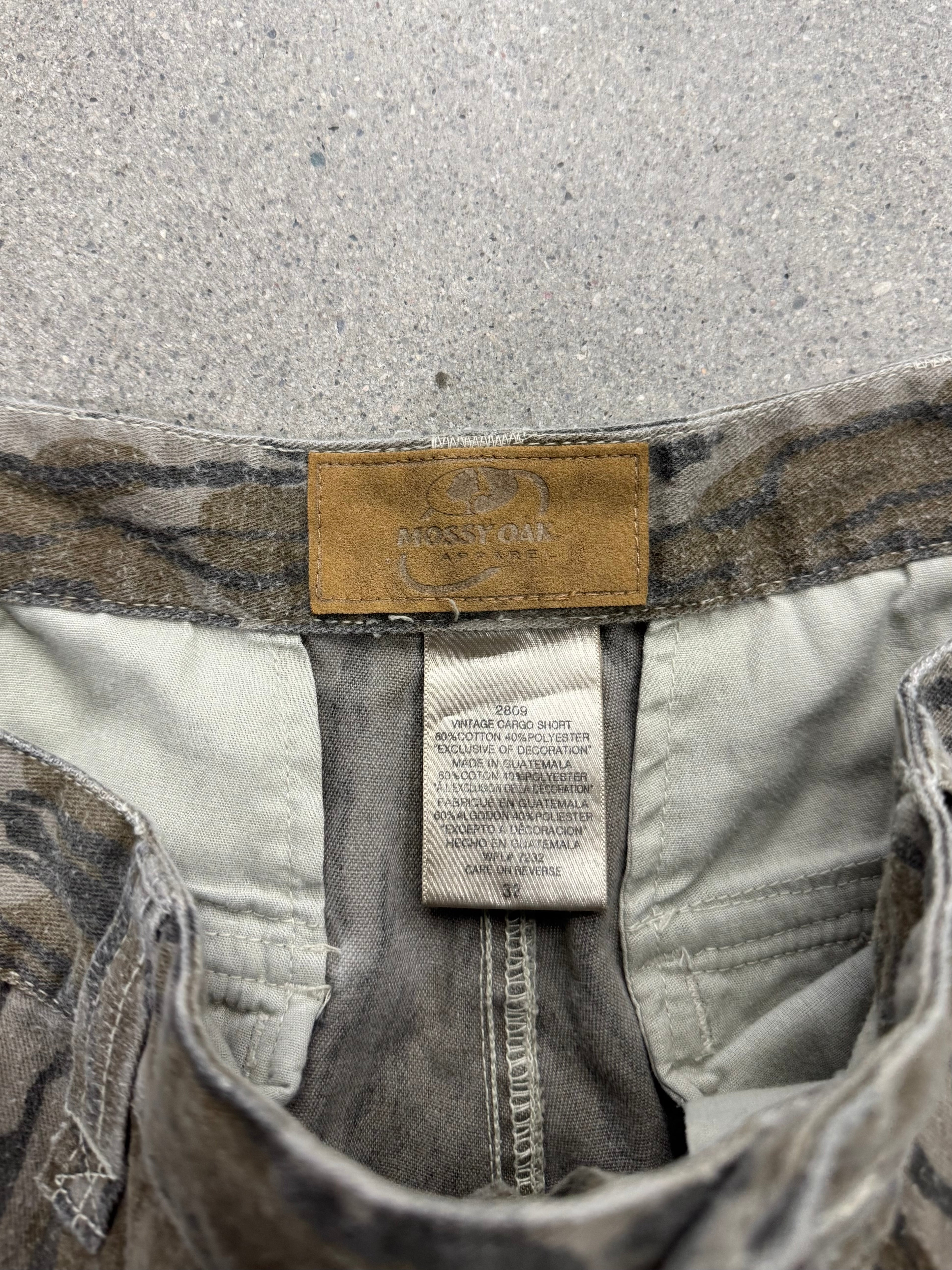 Mossy Oak Bottomland Cargo Camo Shorts - 32”