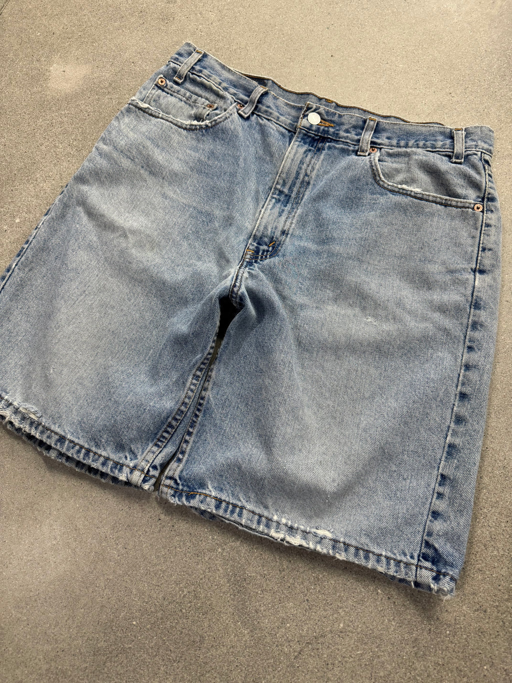 Faded Levi’s 550 Jean Shorts - 35”