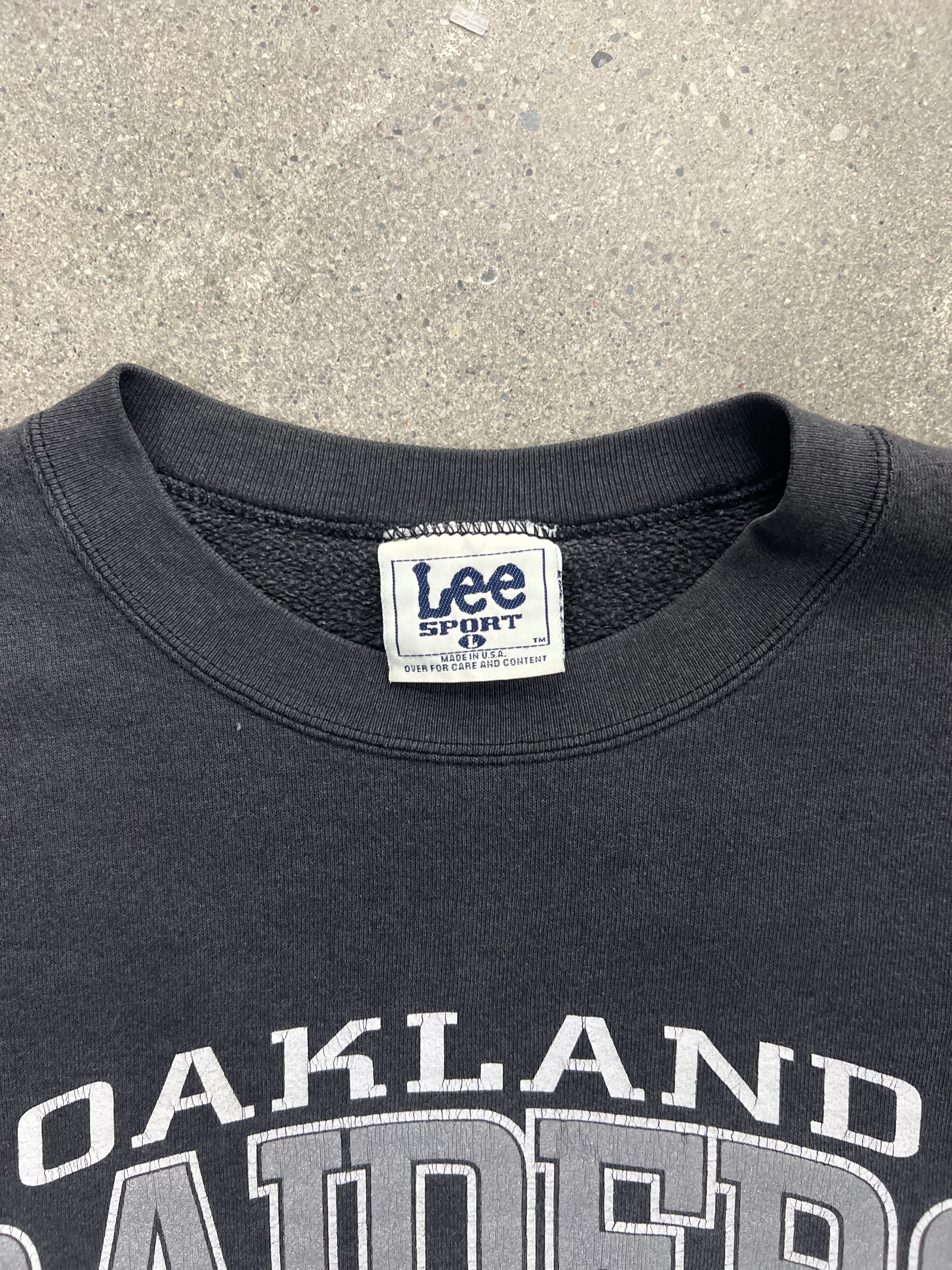 Faded Oakland Raiders NFL Crewneck Sweatshirt - L