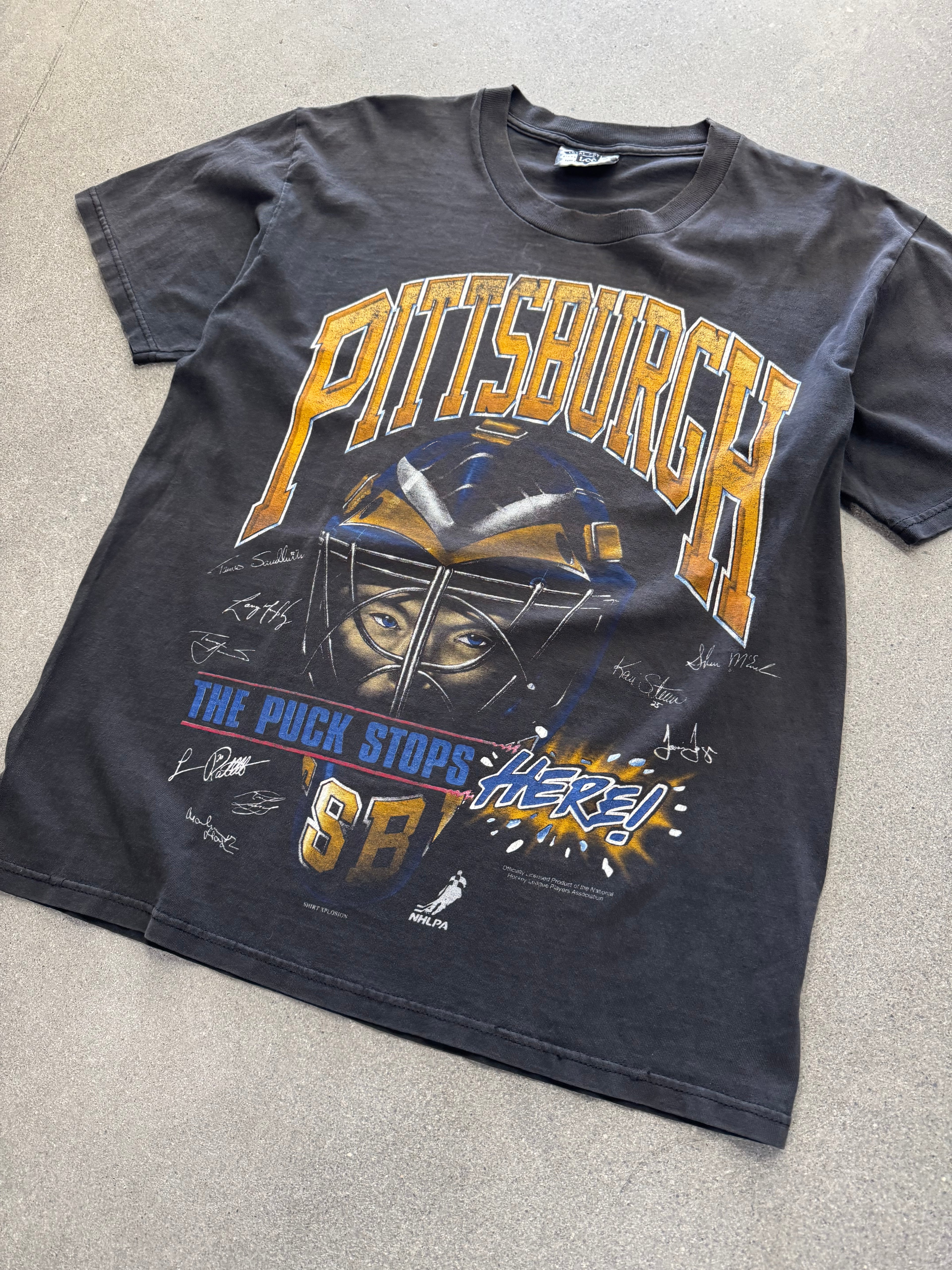Faded Pittsburg Penguins Puck Stops Here NHL T-Shirt - L